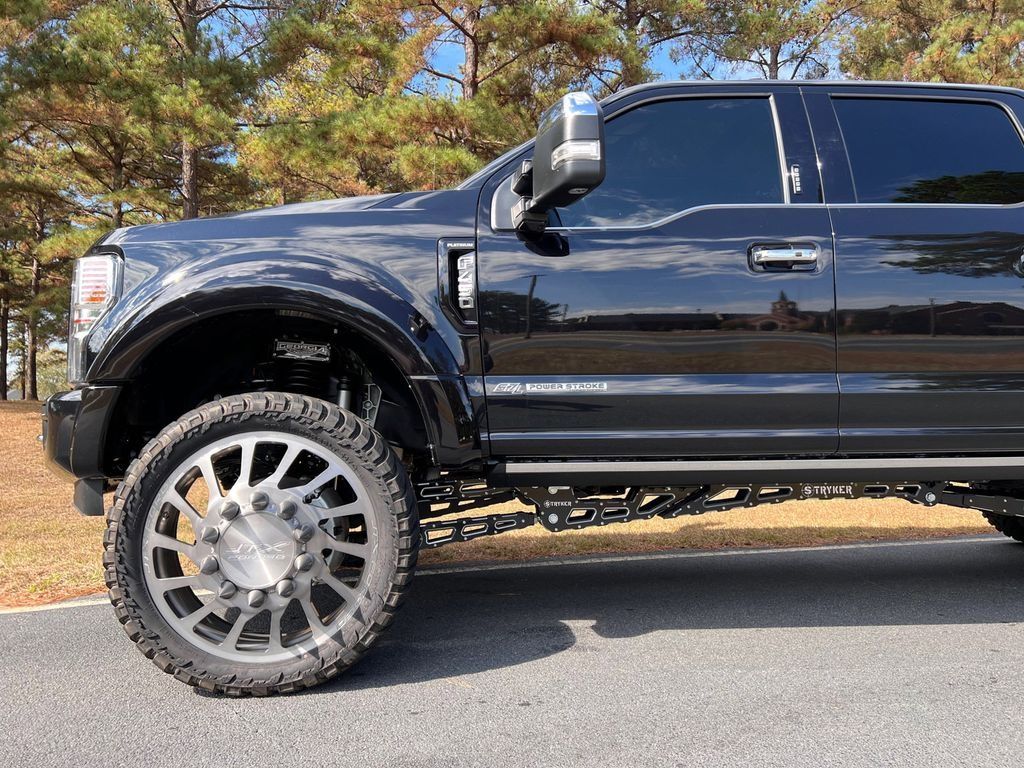 2022 Ford F-450SD Platinum 16