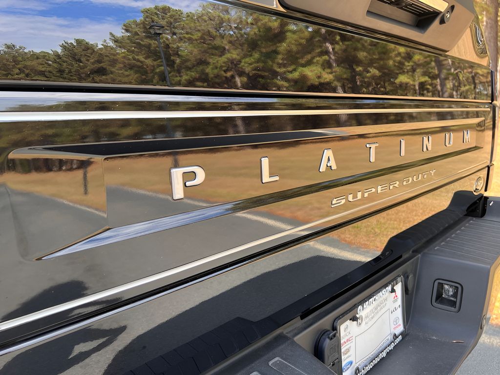 2022 Ford F-450SD Platinum 27