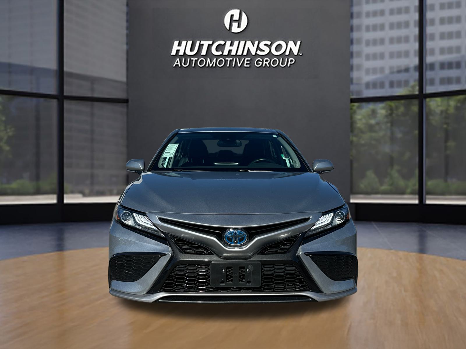 2022 Toyota Camry Hybrid XSE 8