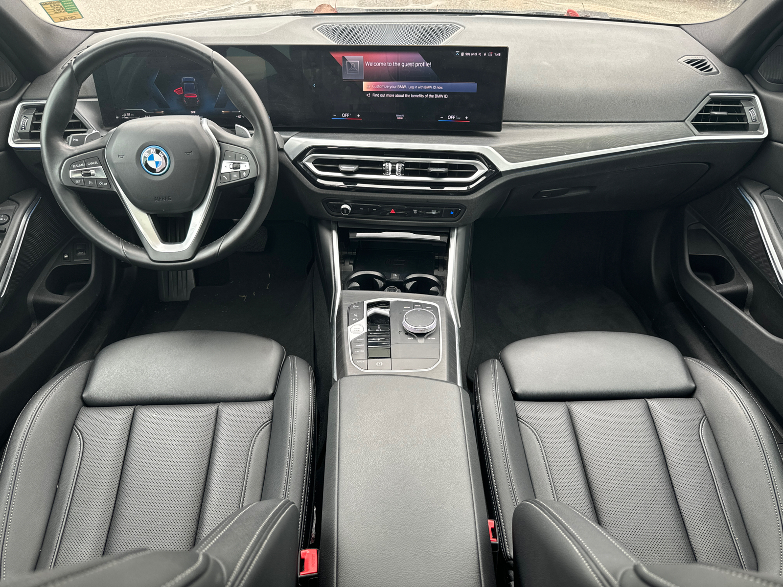 2023 BMW 3 Series 330e iPerformance 23