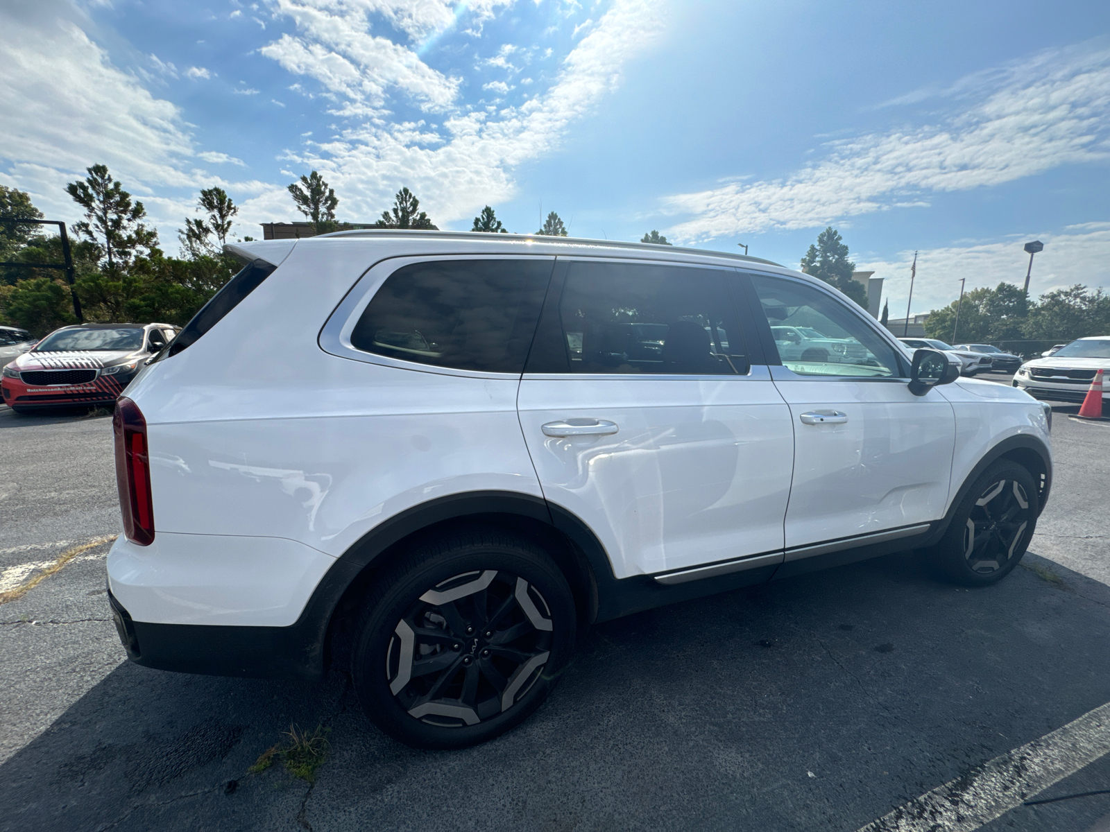 2023 Kia Telluride S 3