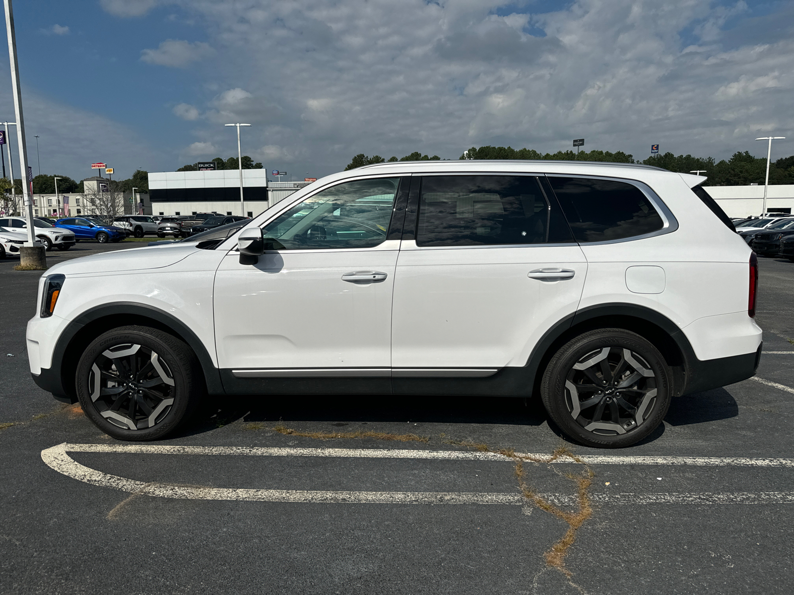 2023 Kia Telluride S 5