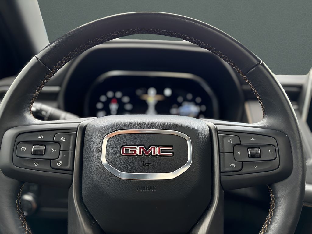 2023 GMC Yukon AT4 41