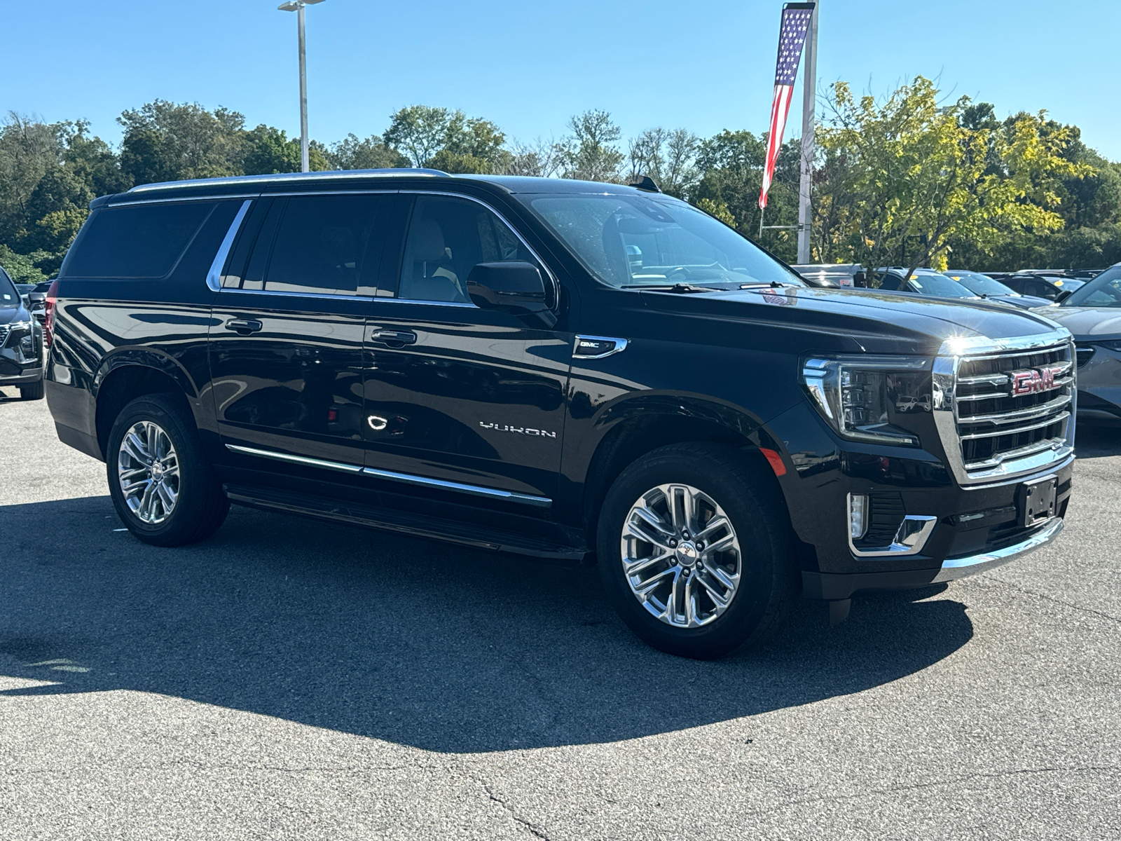 2023 GMC Yukon XL SLT 3