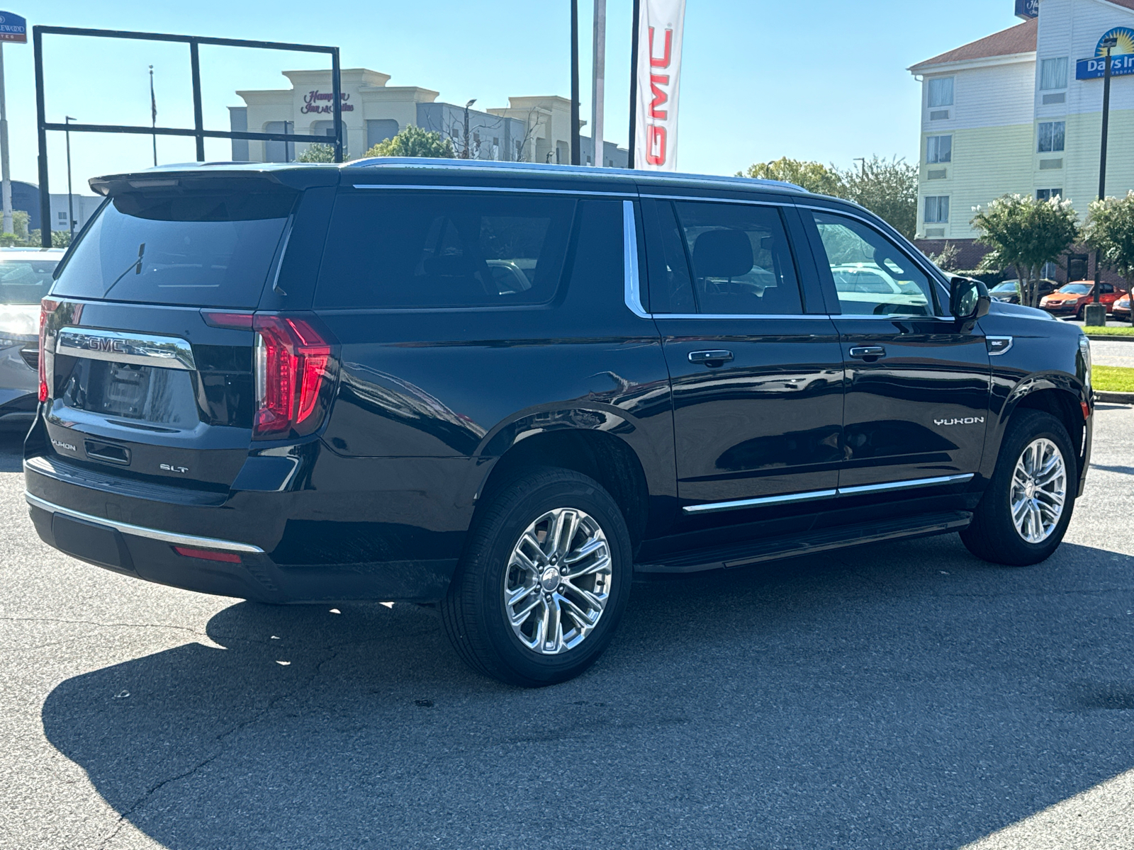 2023 GMC Yukon XL SLT 5