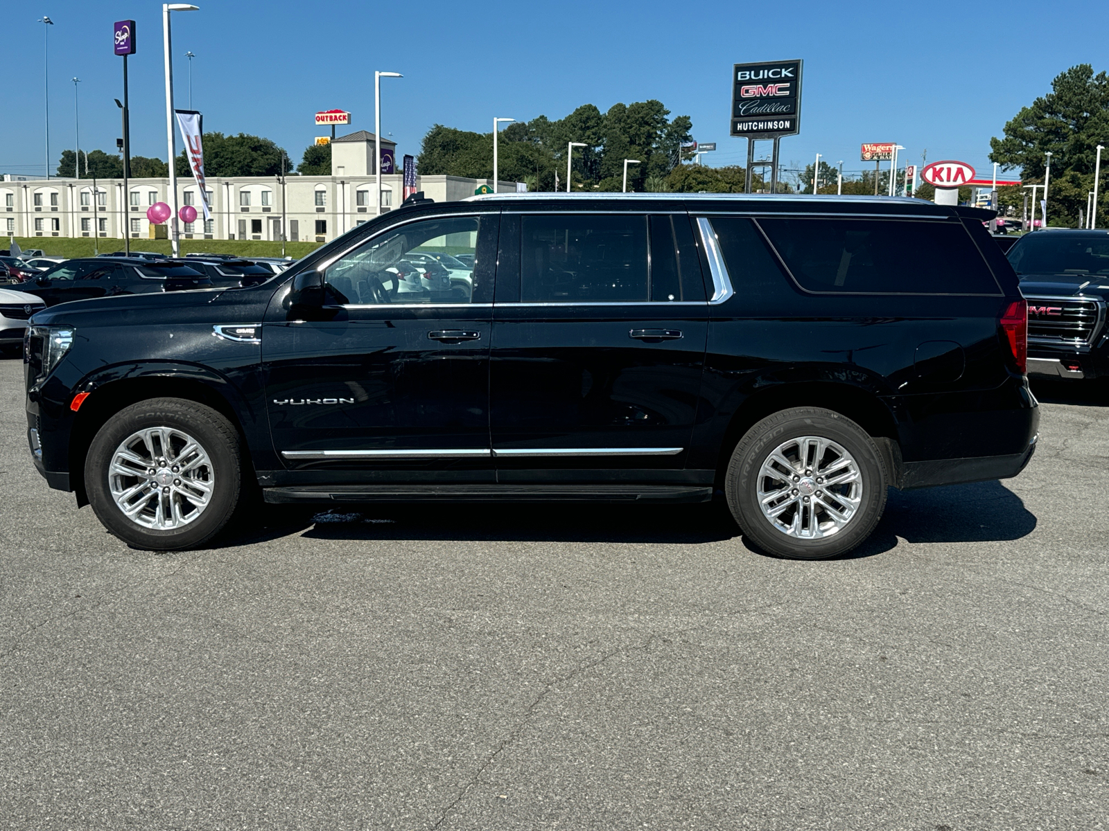 2023 GMC Yukon XL SLT 8