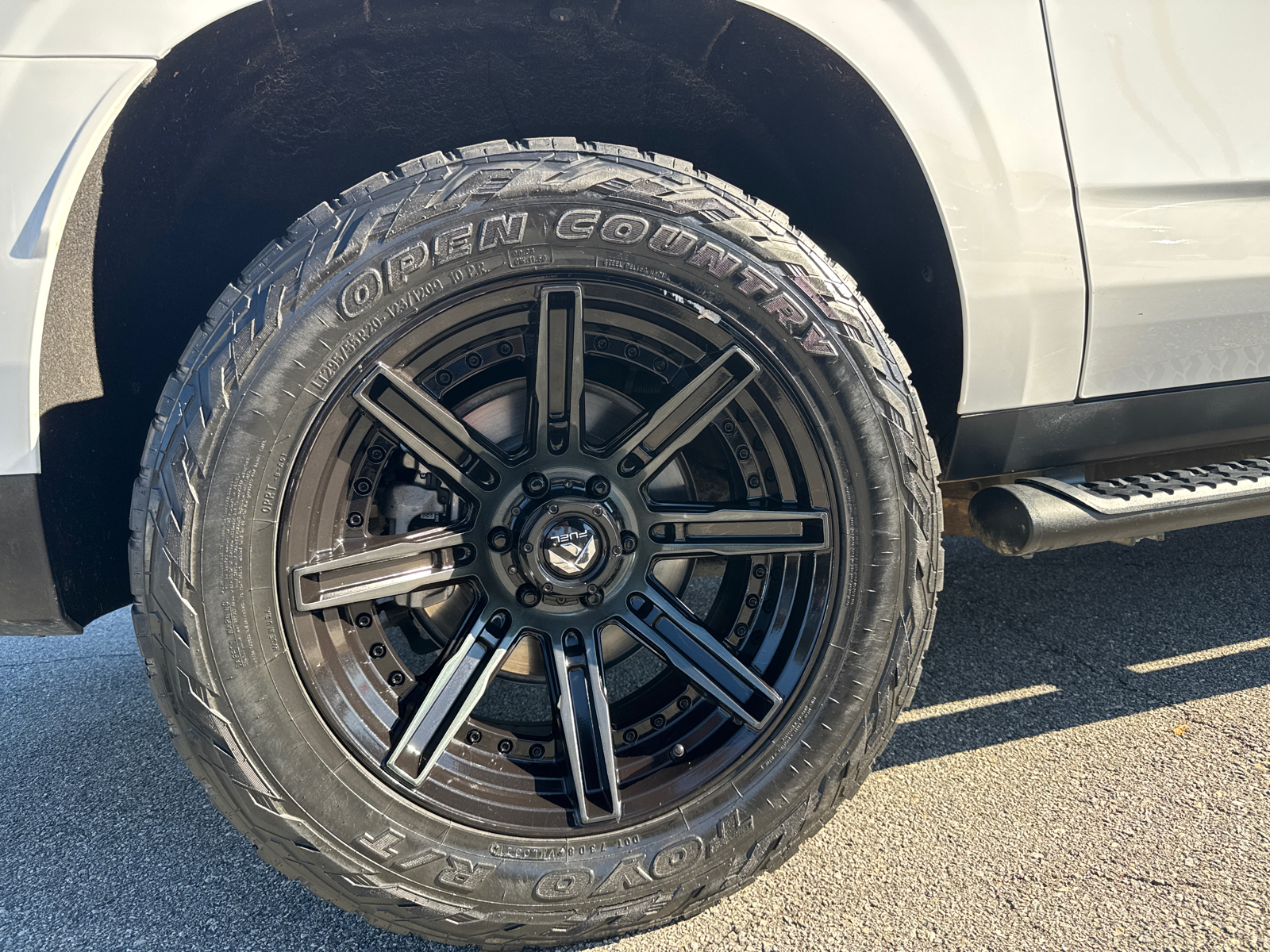 2023 Chevrolet Suburban Z71 17