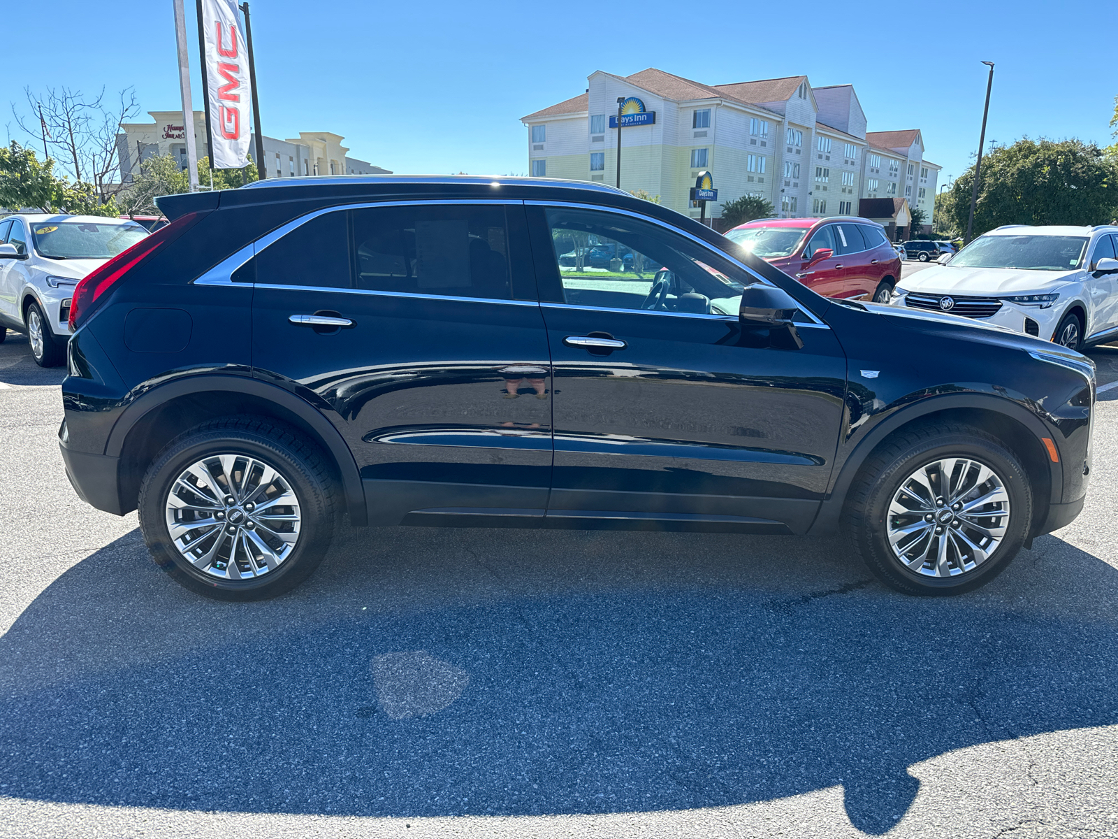 2024 Cadillac XT4 Premium Luxury 4