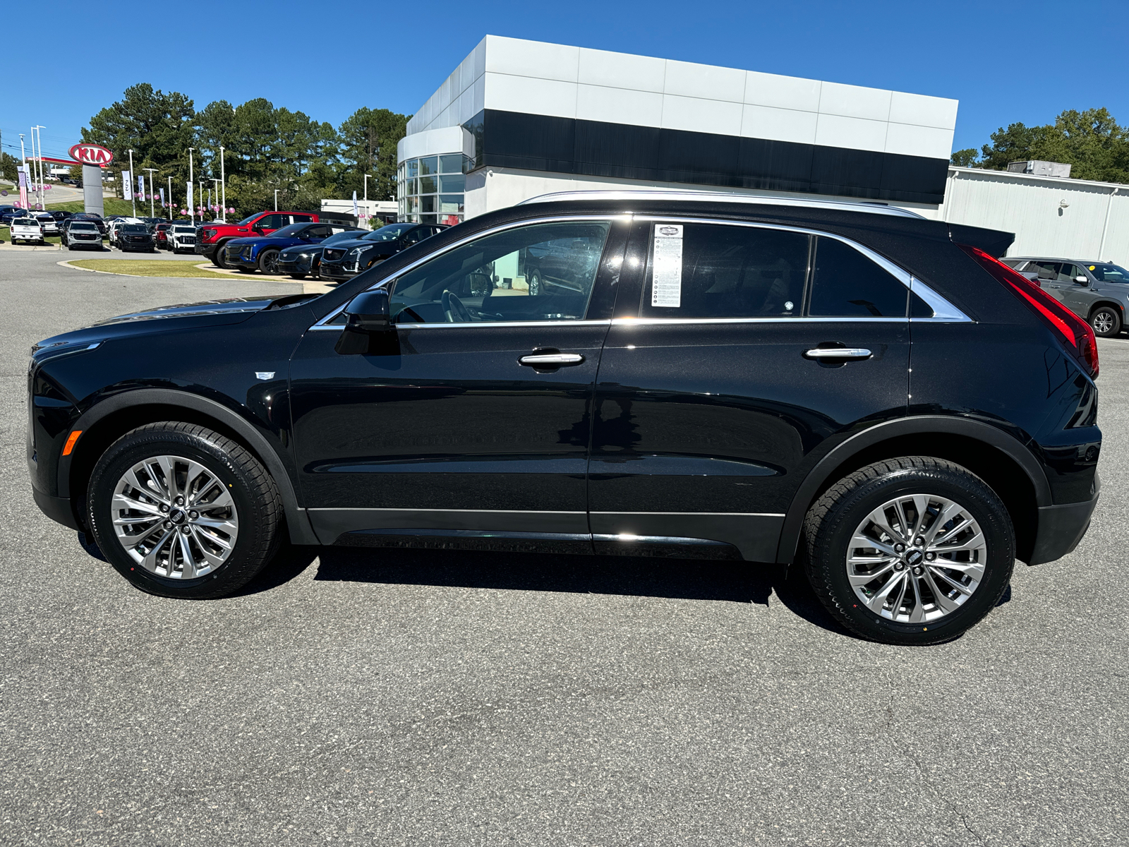 2024 Cadillac XT4 Premium Luxury 8