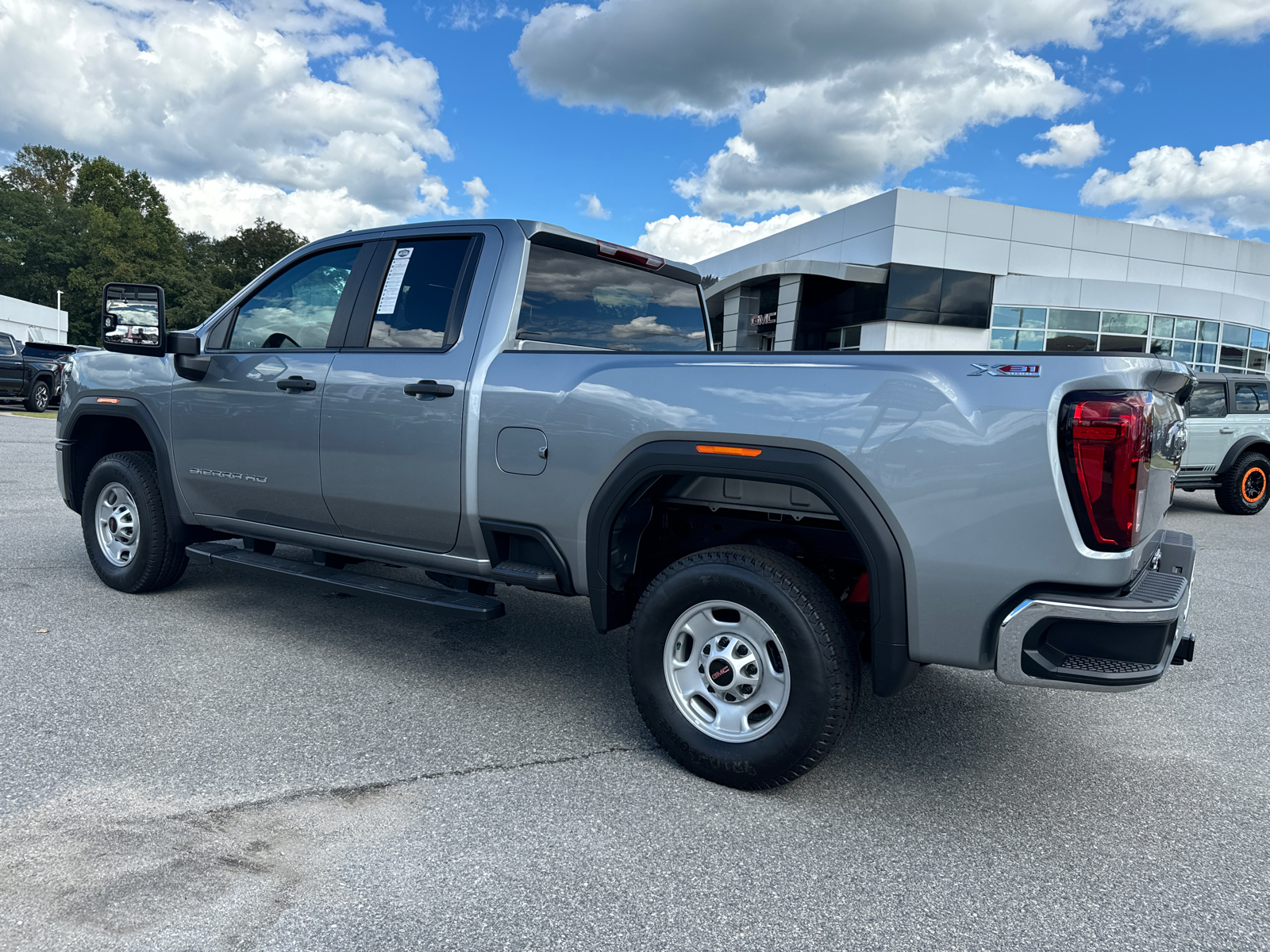 2024 GMC Sierra 2500HD Pro 7