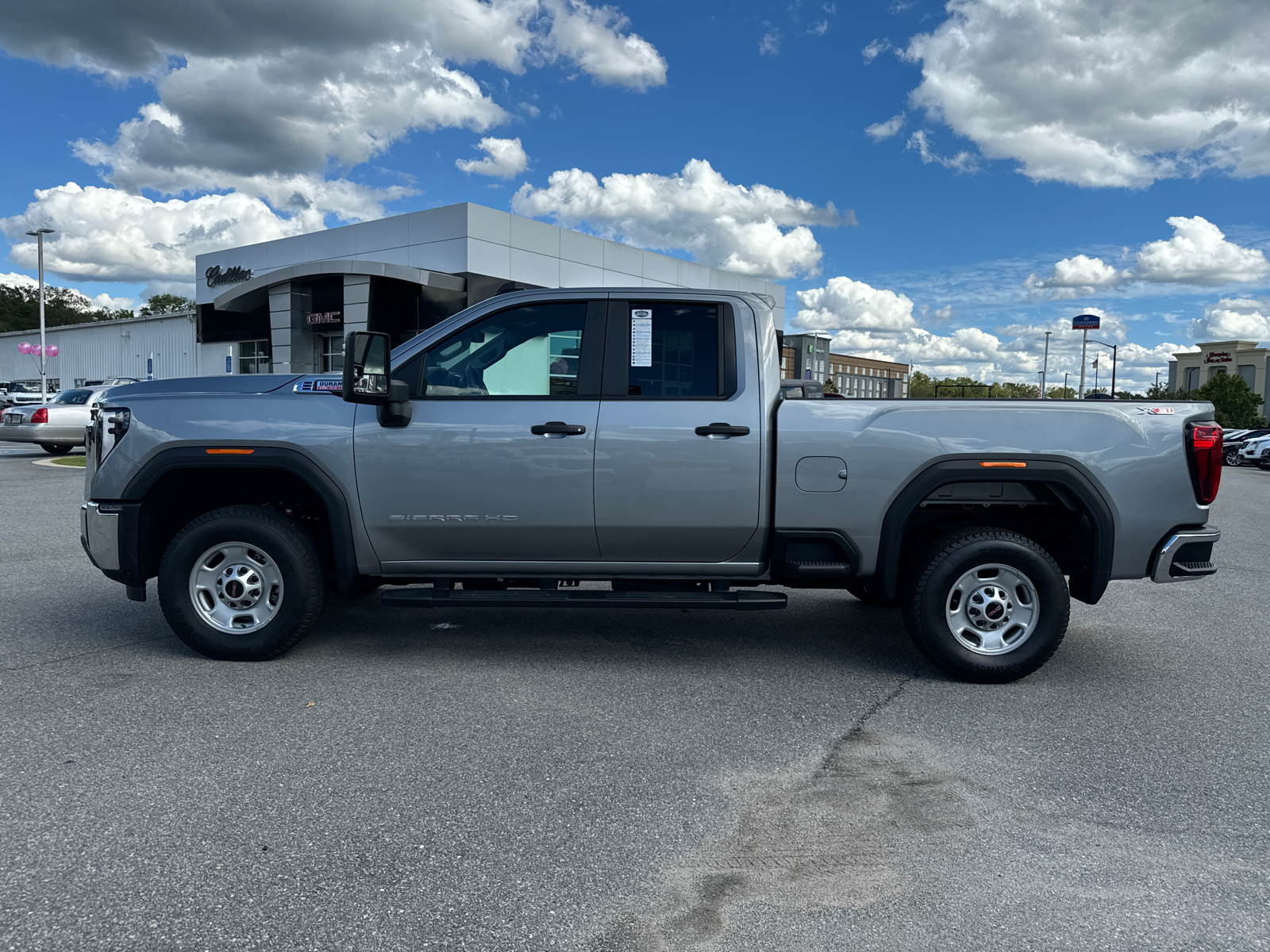 2024 GMC Sierra 2500HD Pro 8