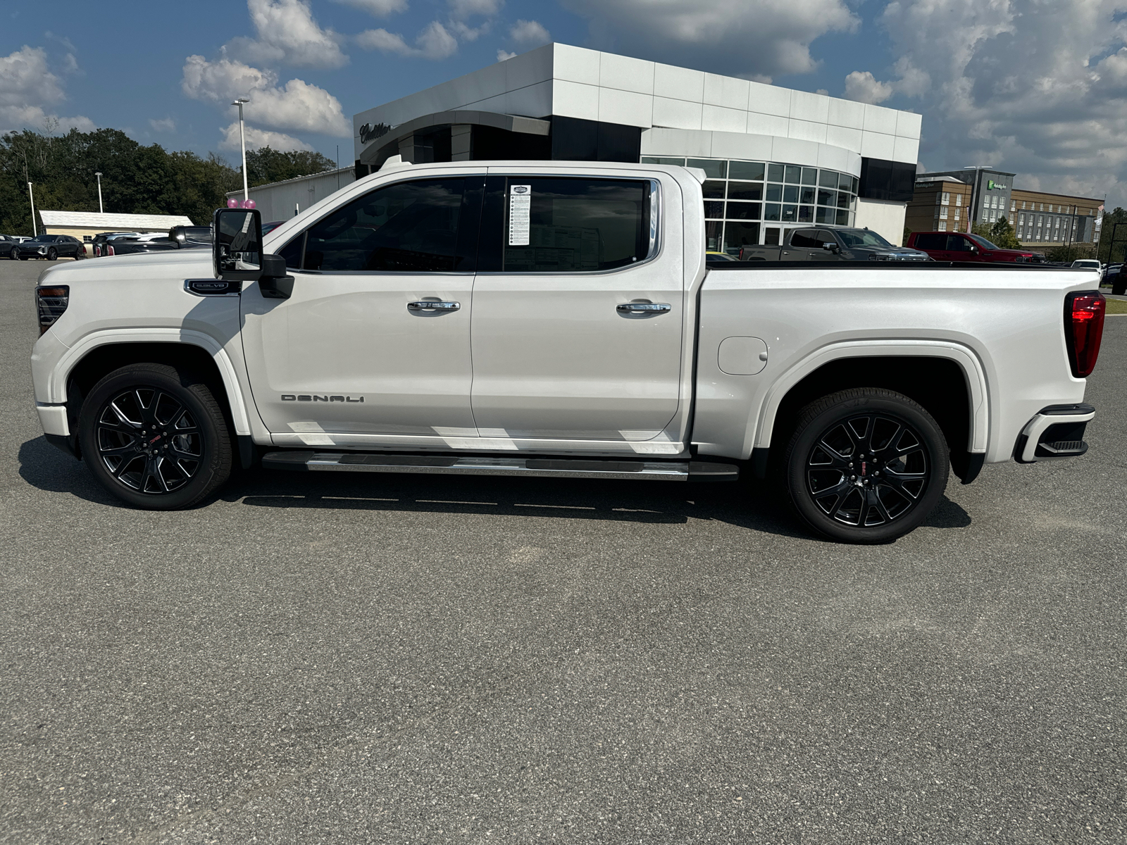 2024 GMC Sierra 1500 Denali 8