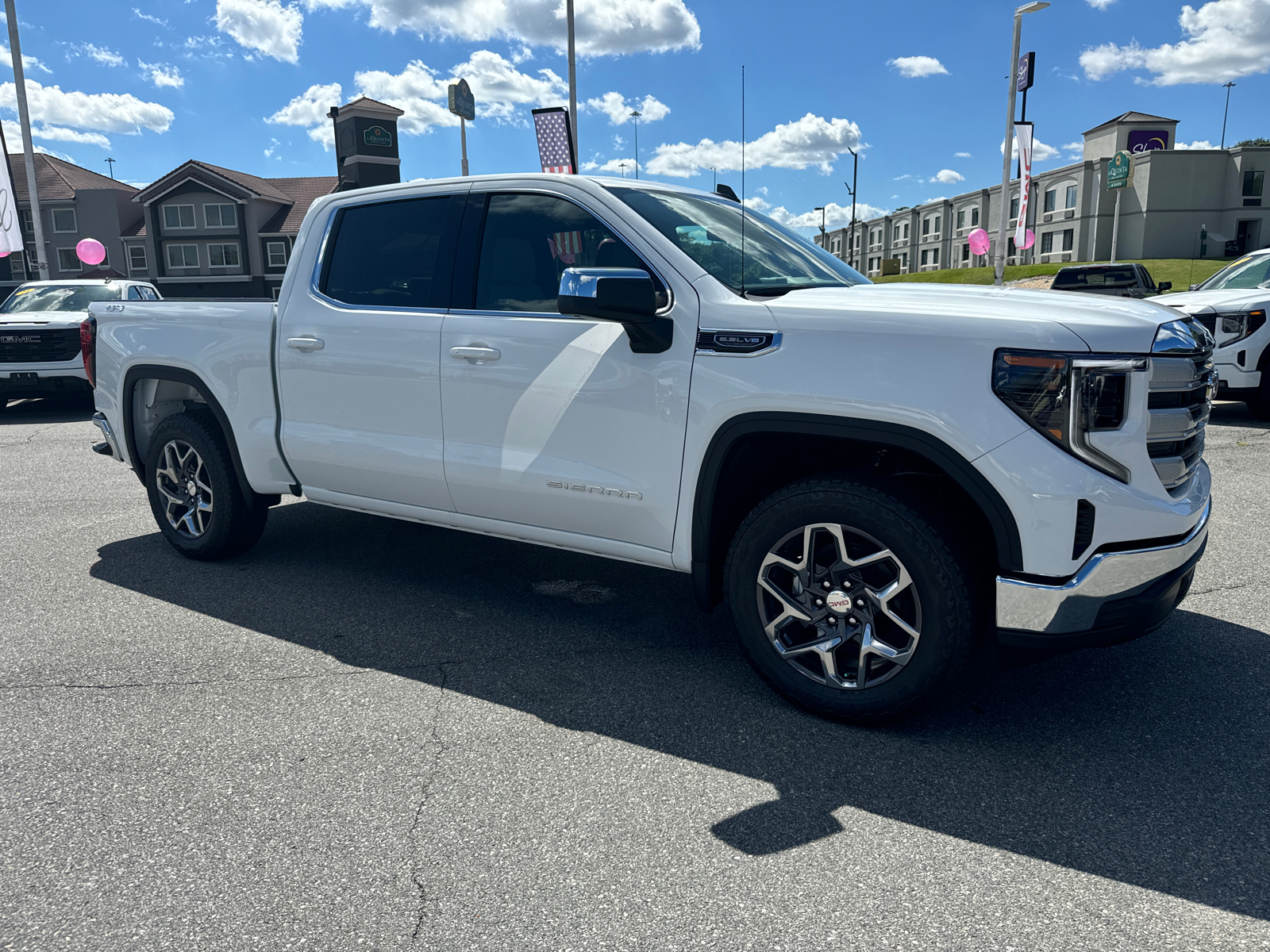 2024 GMC Sierra 1500 SLE 3