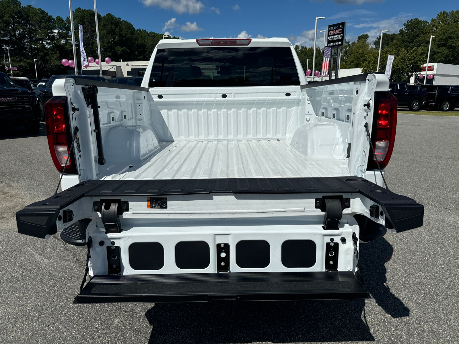 2024 GMC Sierra 1500 SLE 18