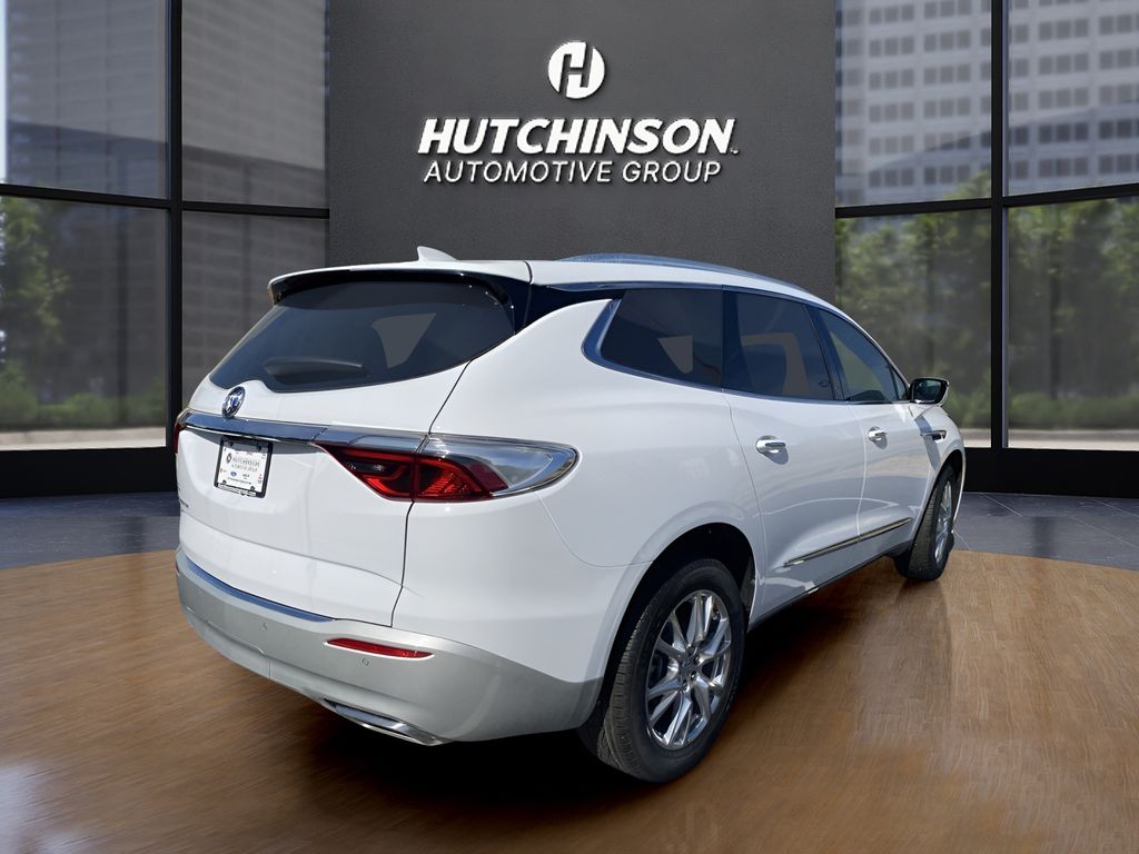 2024 Buick Enclave Essence 8