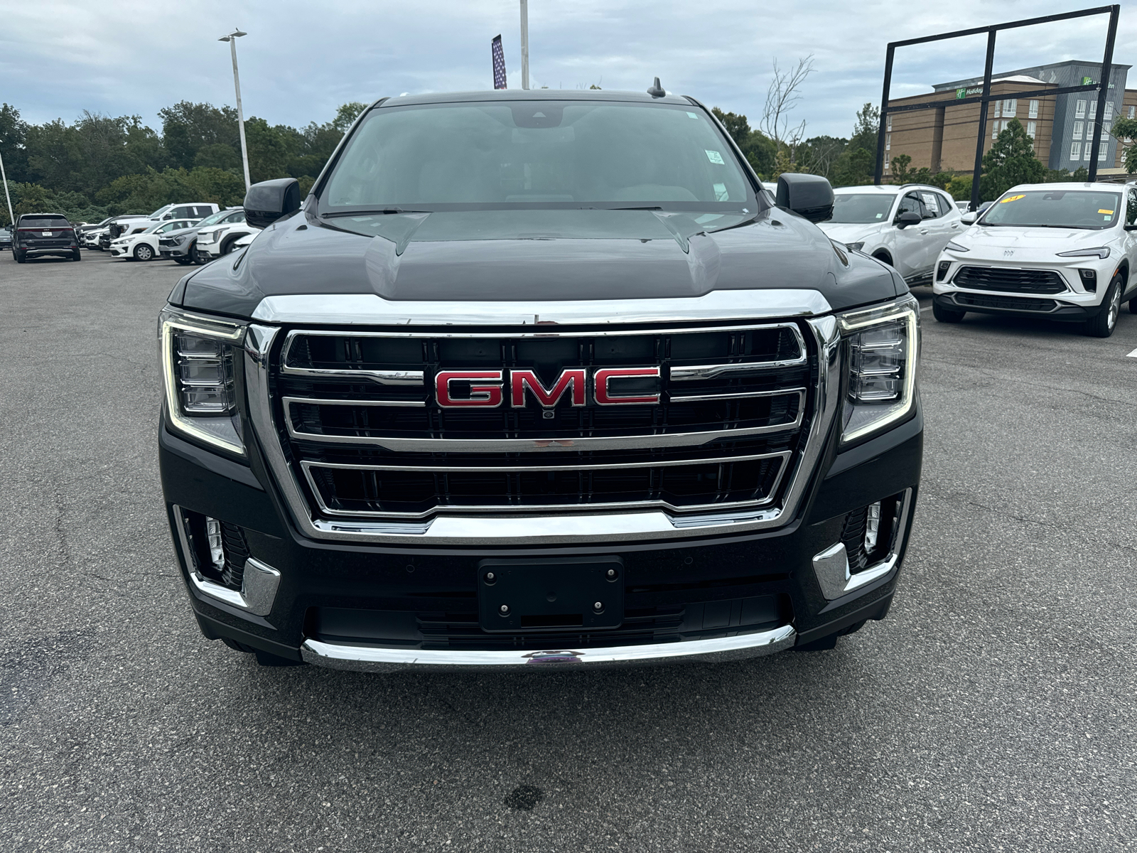 2024 GMC Yukon XL SLT 2