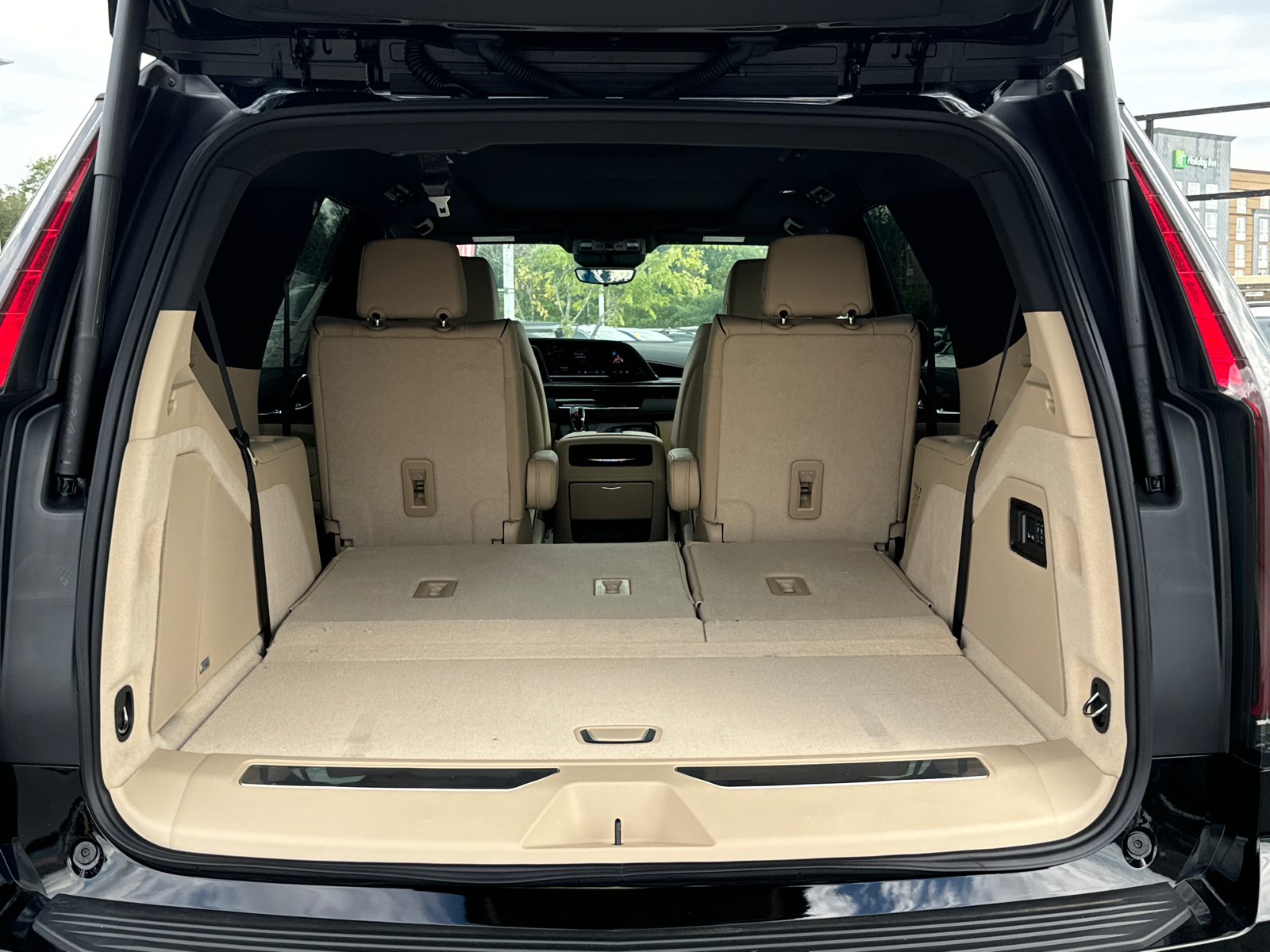 2024 Cadillac Escalade Premium Luxury 18