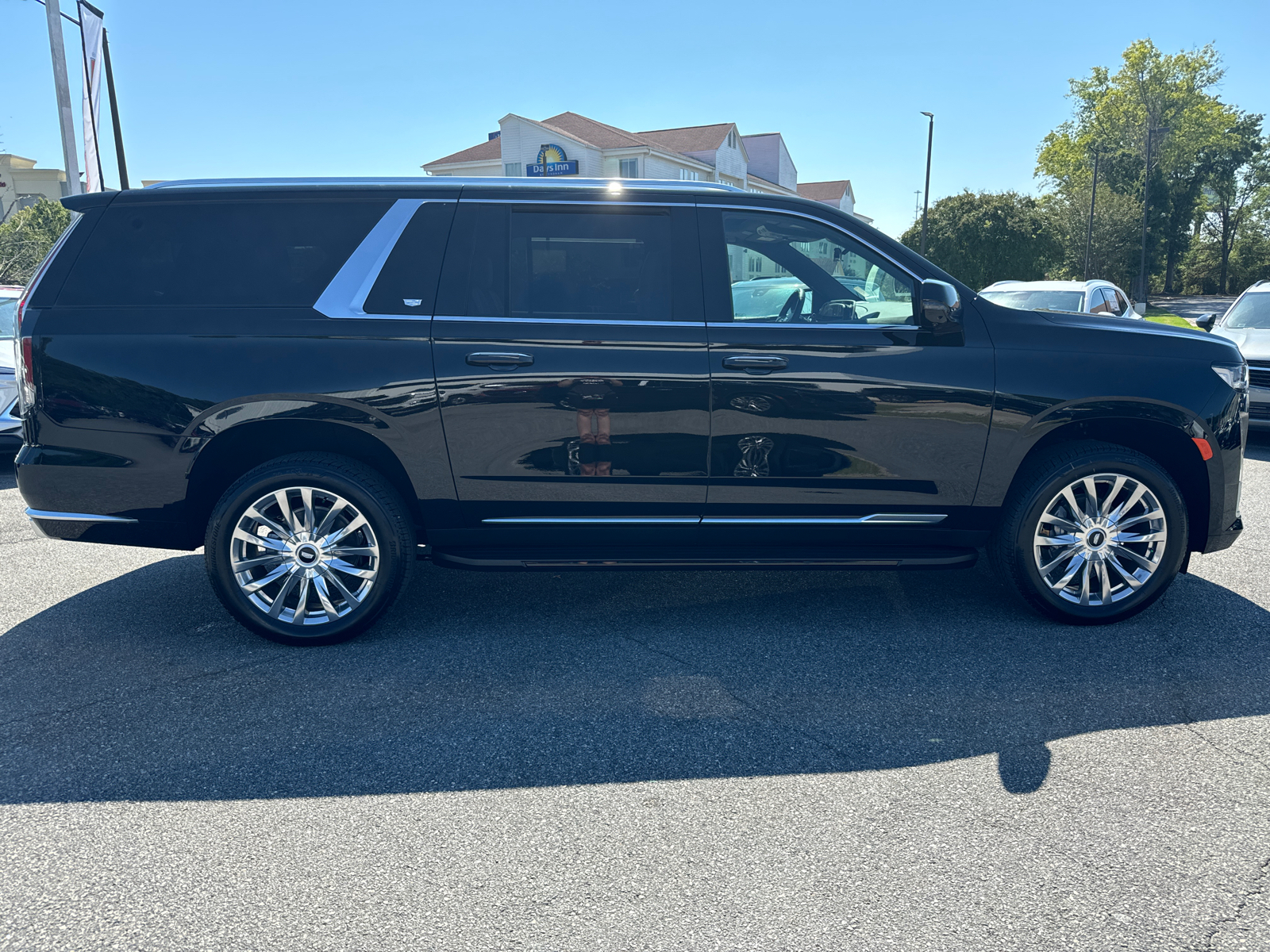 2024 Cadillac Escalade ESV Premium 4