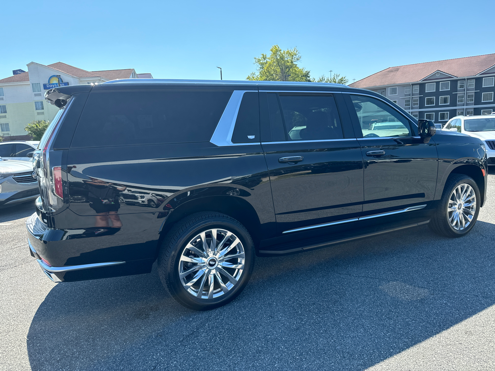 2024 Cadillac Escalade ESV Premium 5