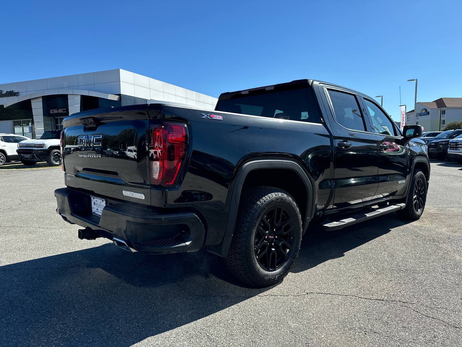 2024 GMC Sierra 1500 Elevation 3