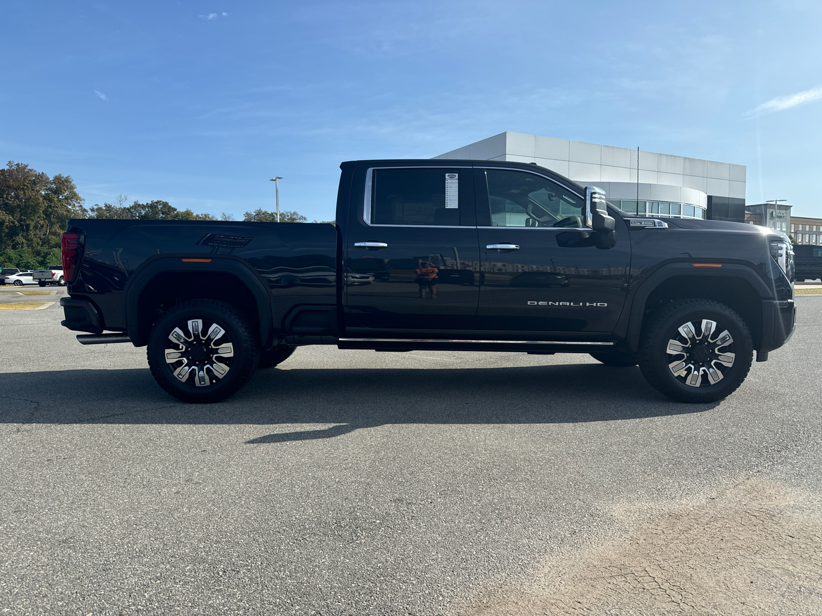 2025 GMC Sierra 3500HD Denali 4