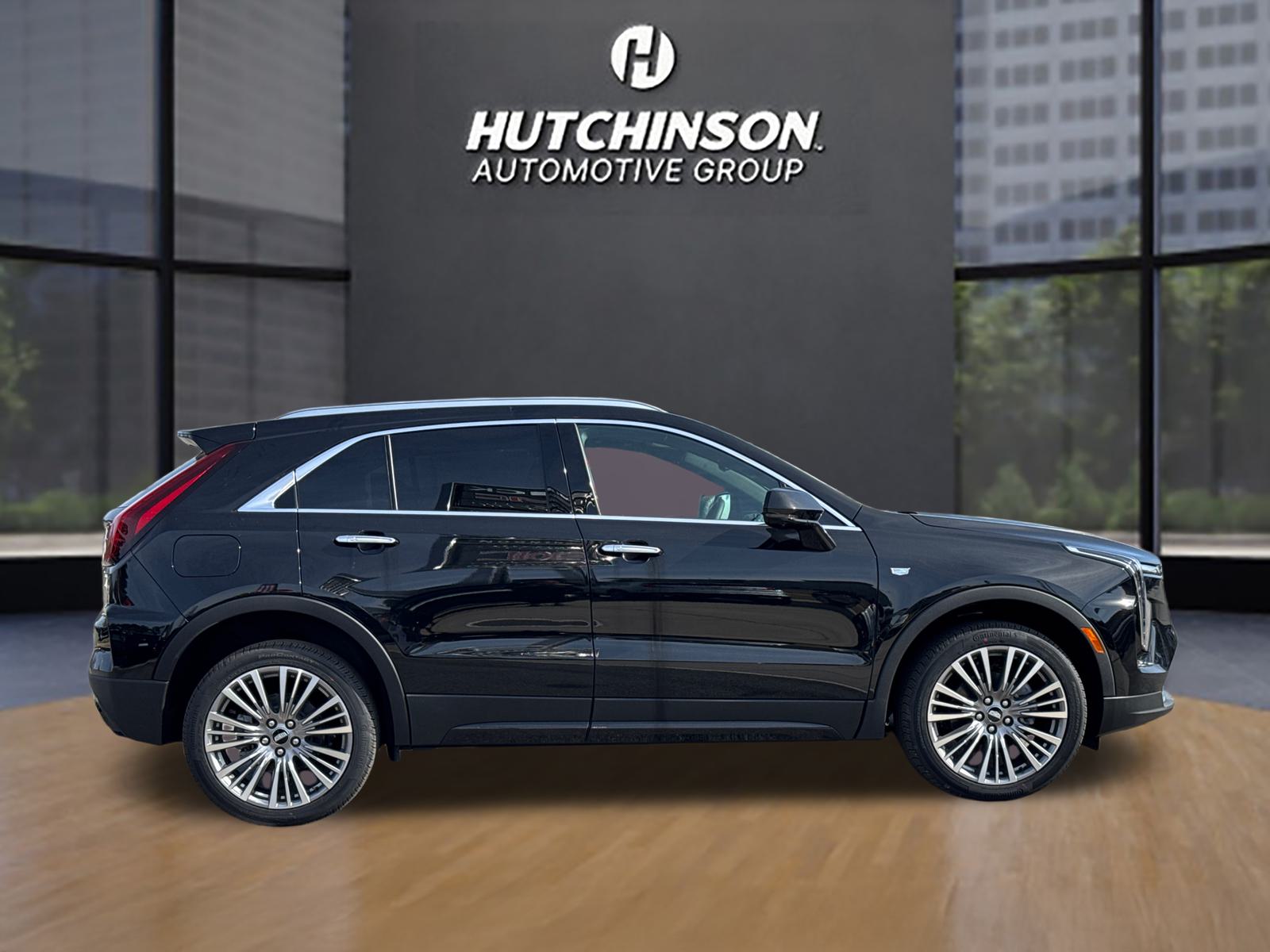 2025 Cadillac XT4 Premium Luxury 2