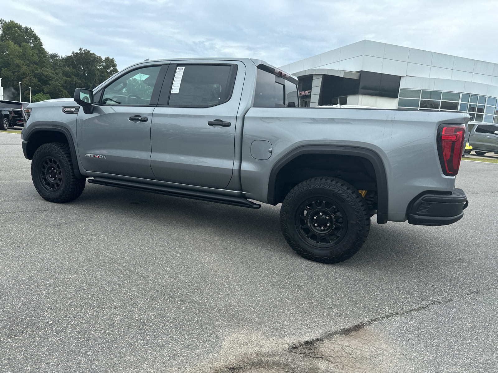 2025 GMC Sierra 1500 AT4X 7