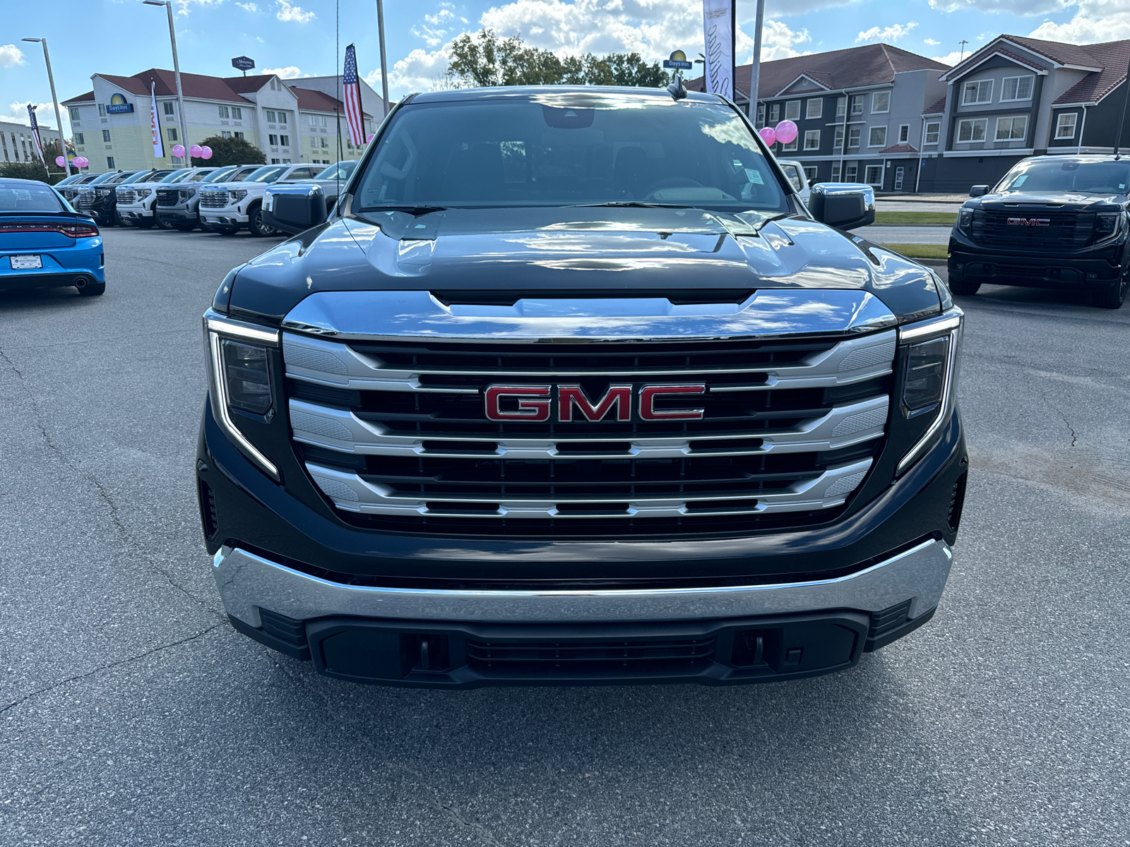 2025 GMC Sierra 1500 SLE 2