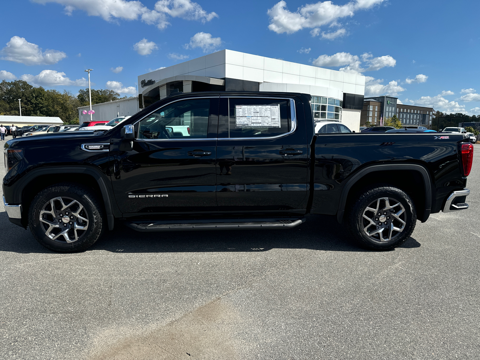 2025 GMC Sierra 1500 SLE 8