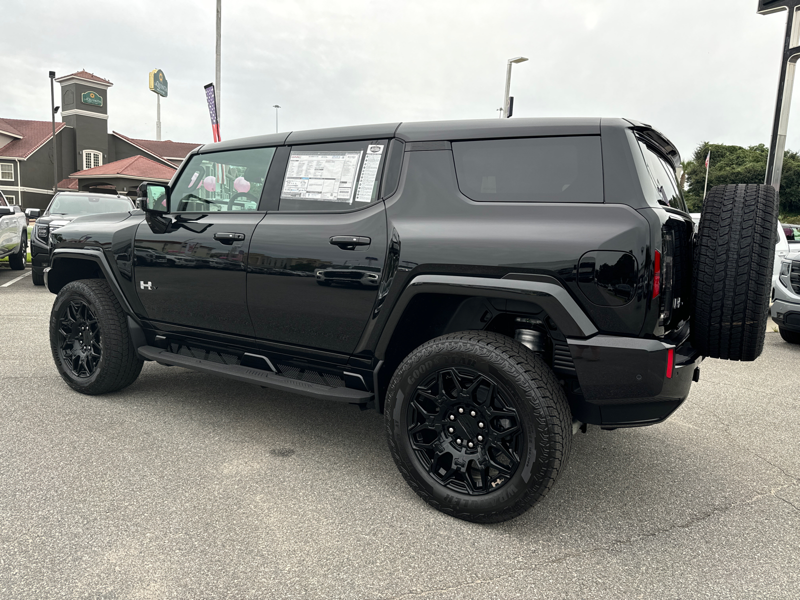 2025 GMC Hummer EV SUV 2X 7