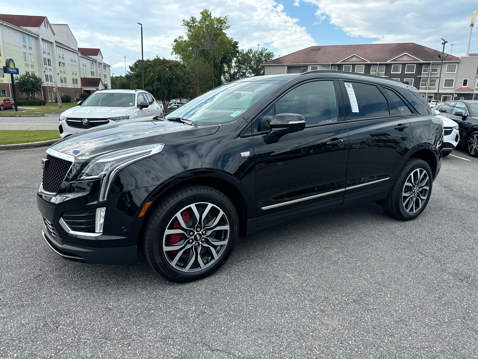 2025 Cadillac XT5 Sport 1