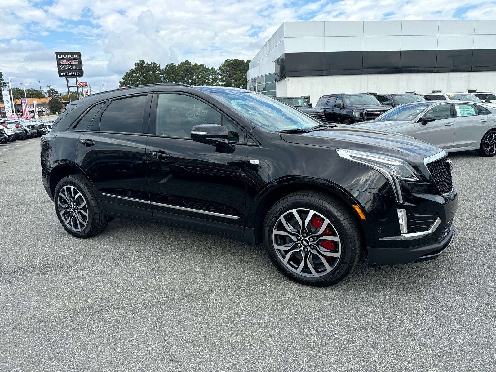 2025 Cadillac XT5 Sport 3