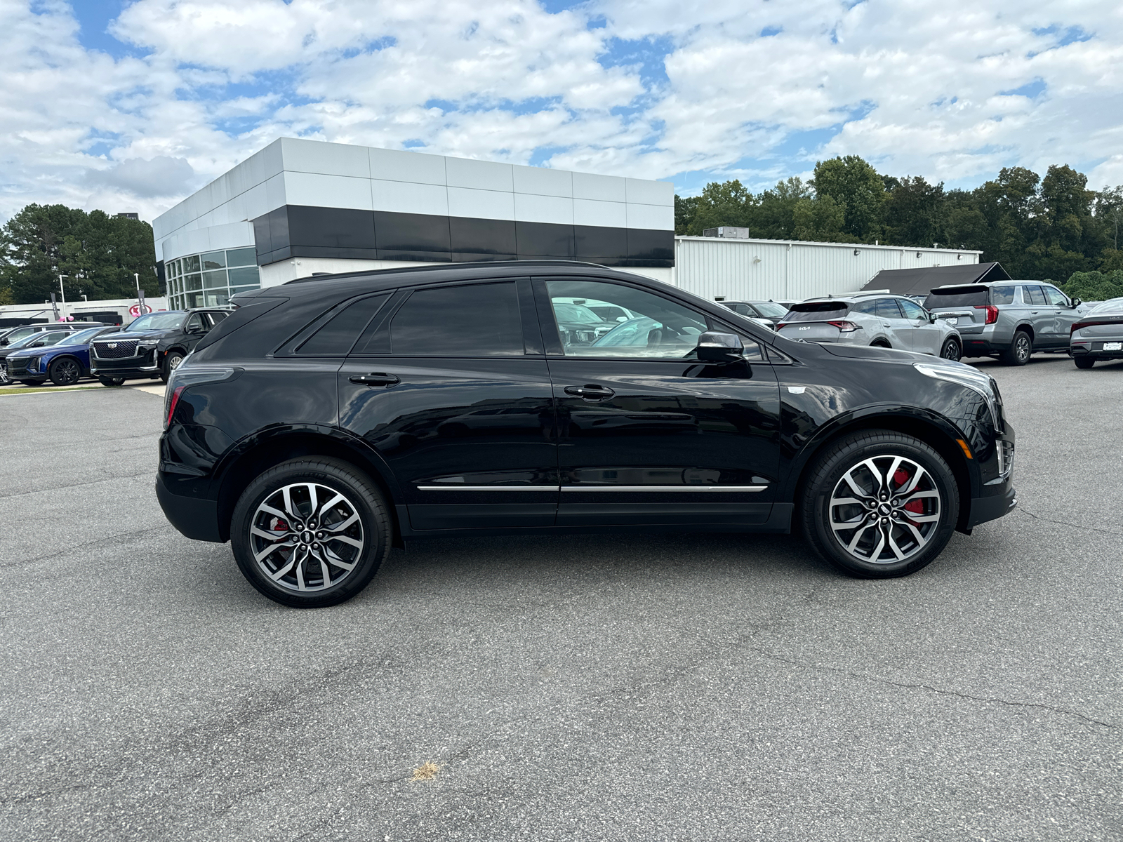 2025 Cadillac XT5 Sport 4