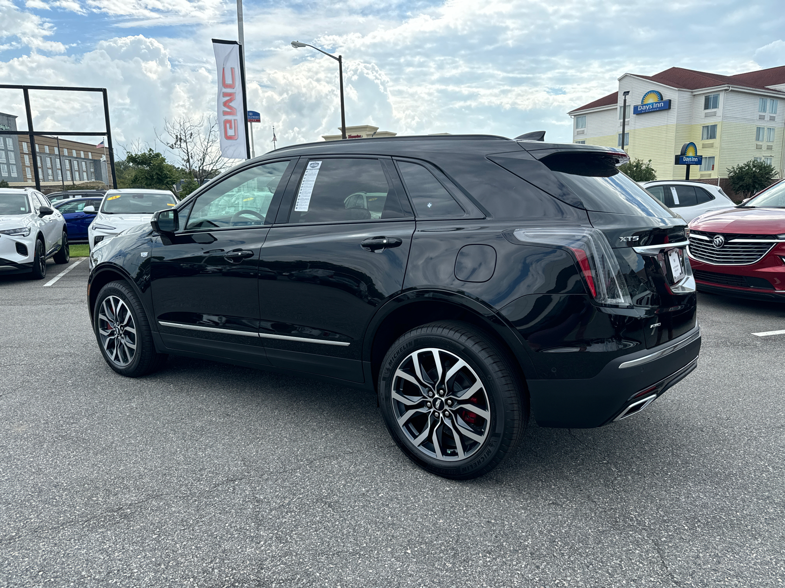 2025 Cadillac XT5 Sport 7