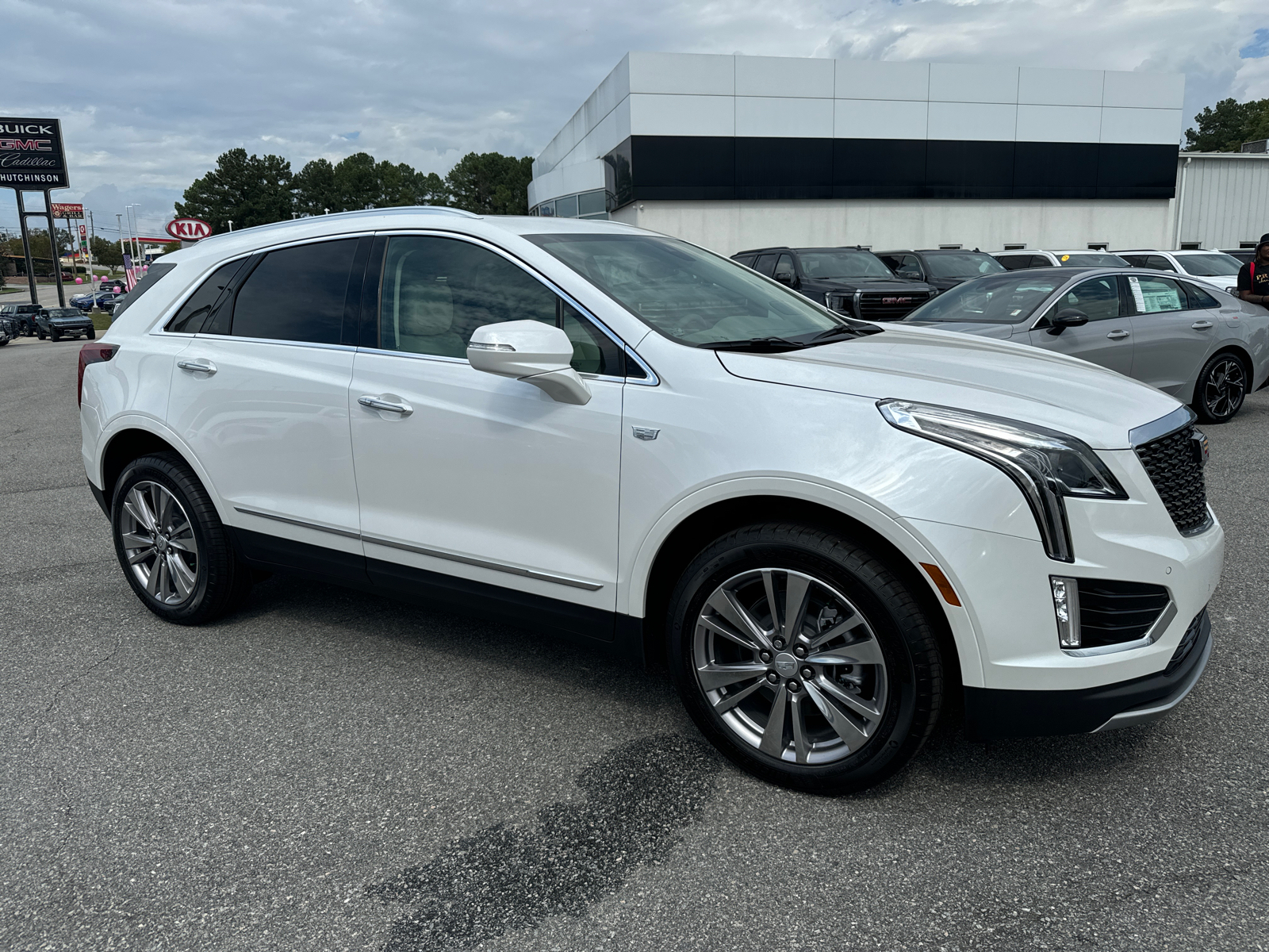 2025 Cadillac XT5 Premium Luxury 3