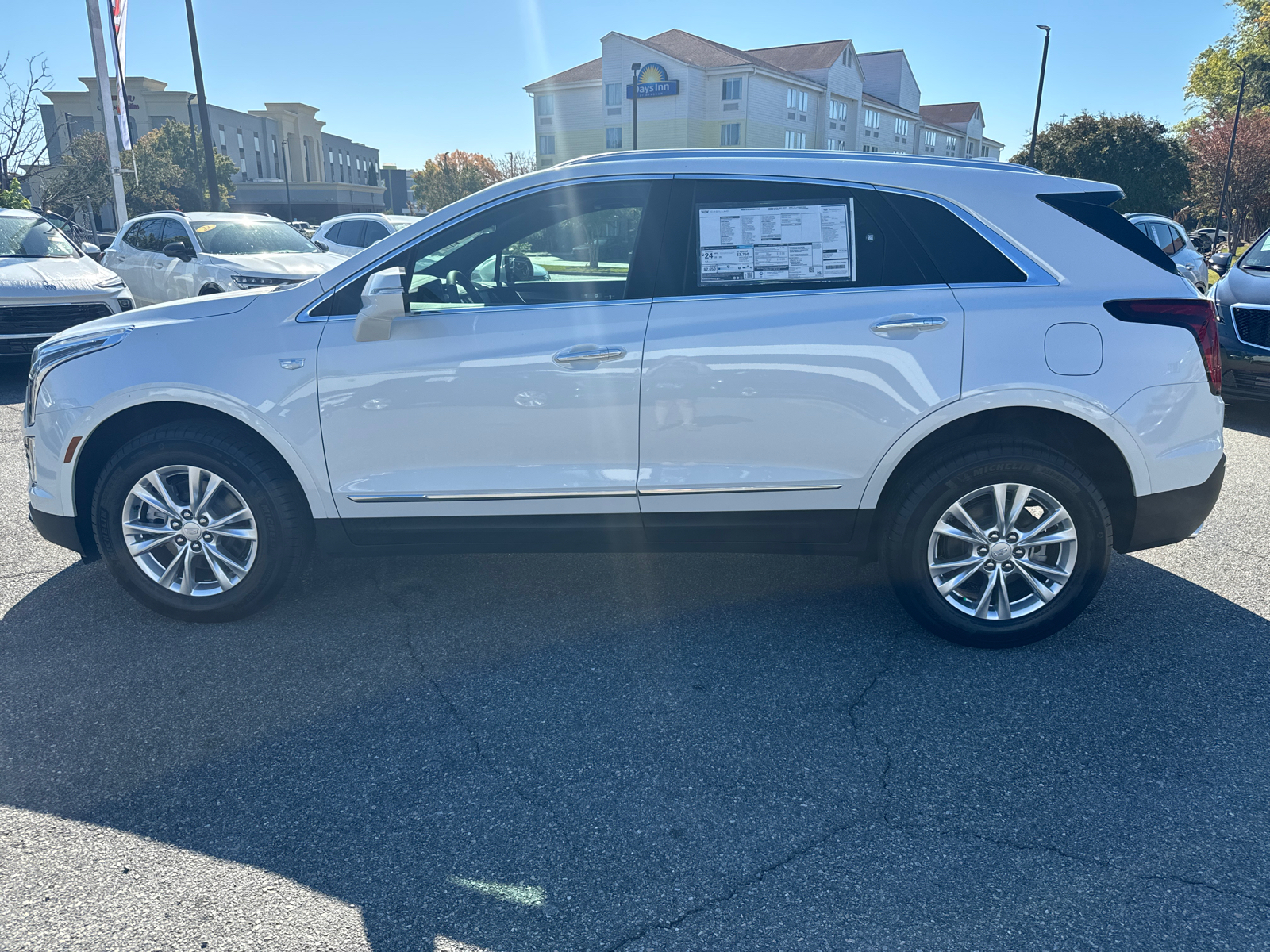 2025 Cadillac XT5 Luxury 8