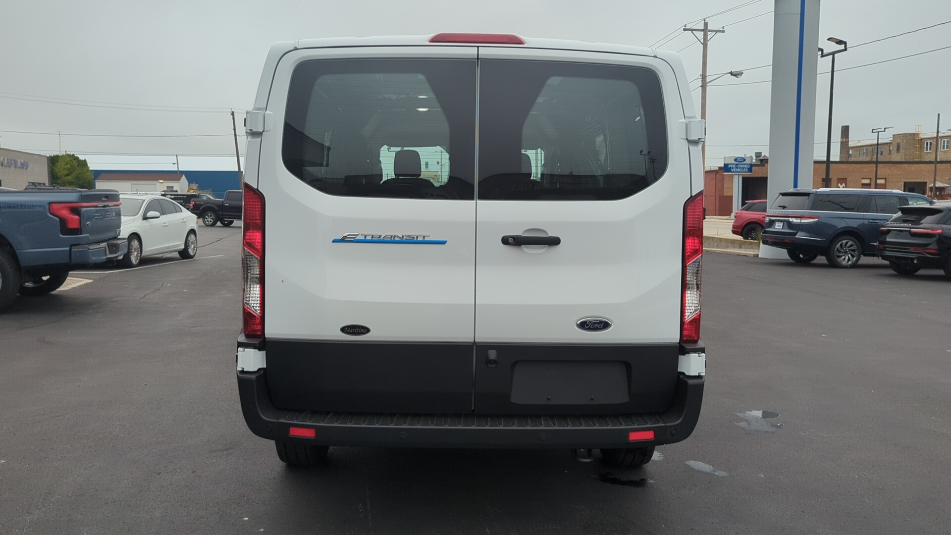 2023 Ford E-Transit Cargo Van  4