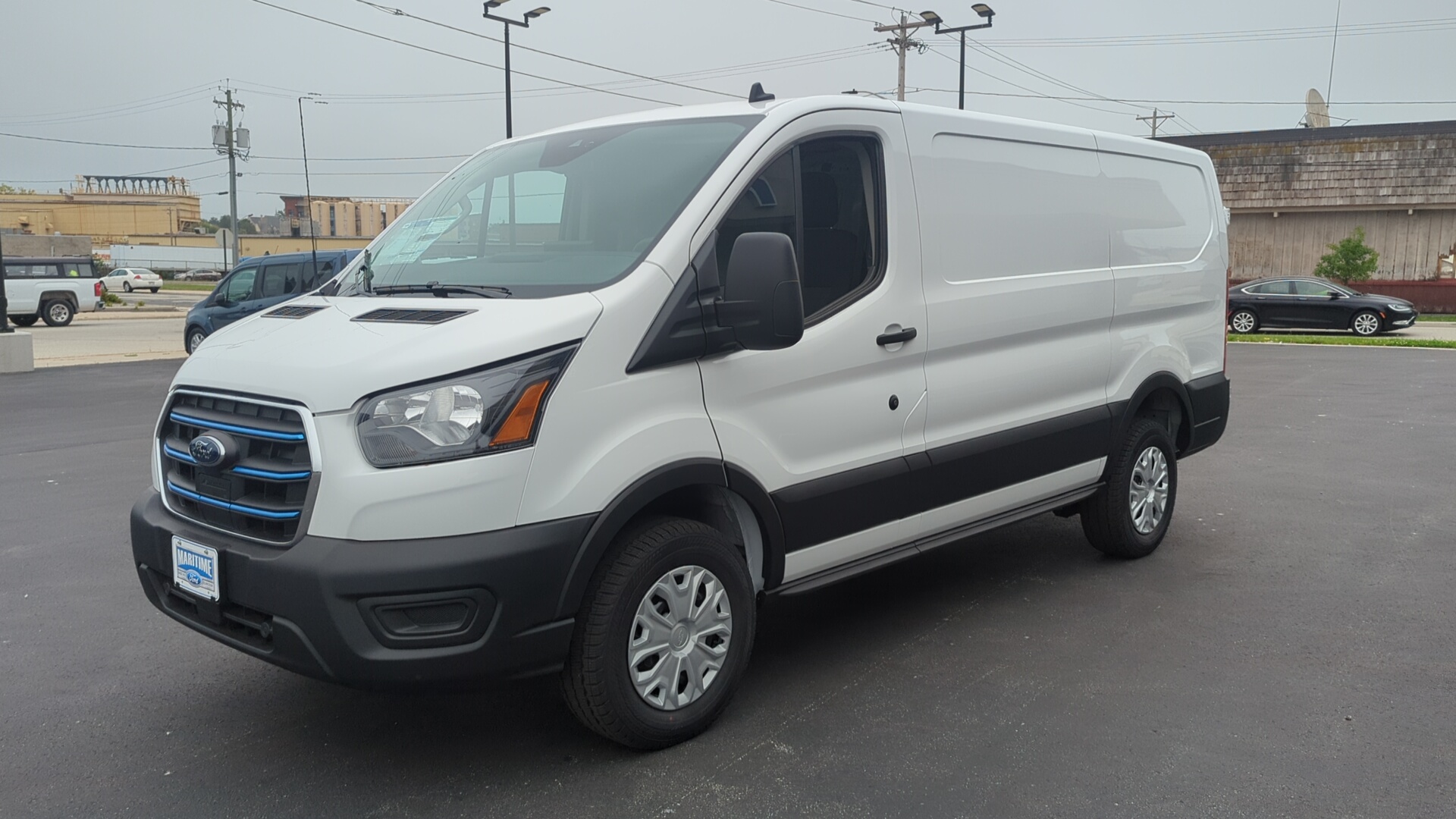 2023 Ford E-Transit Cargo Van  11