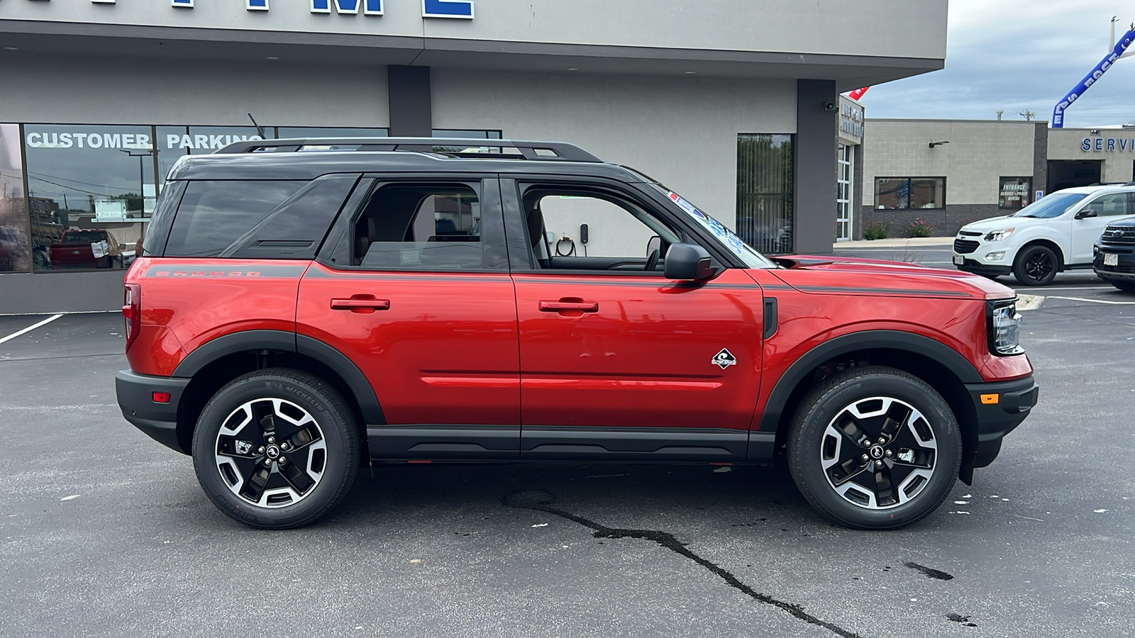 2024 Ford Bronco Sport Outer Banks 2