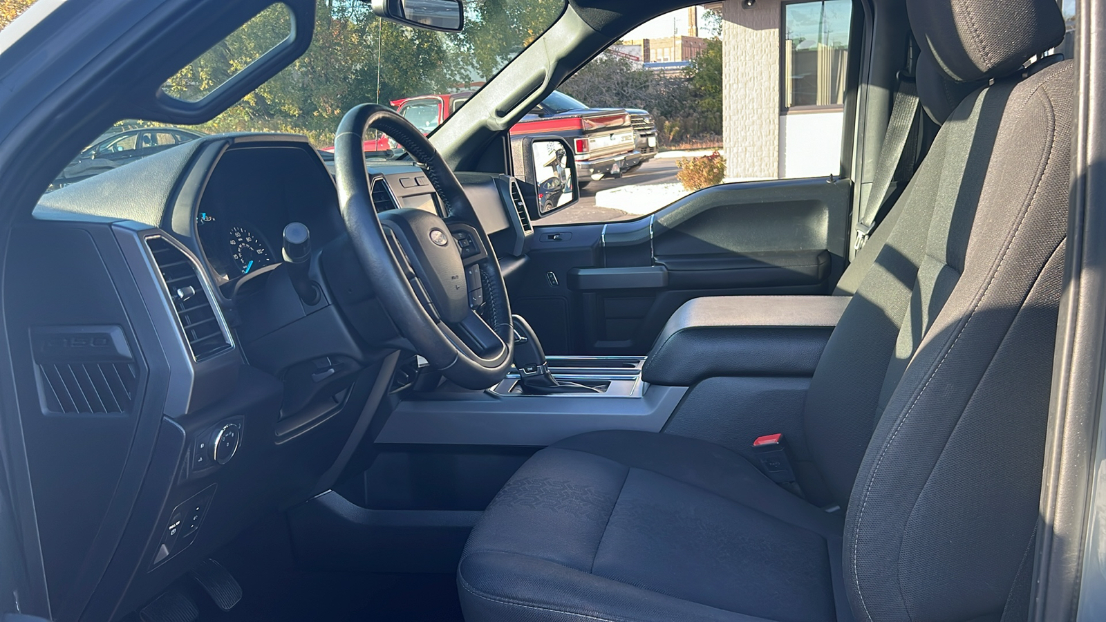 2019 Ford F-150 XLT 23