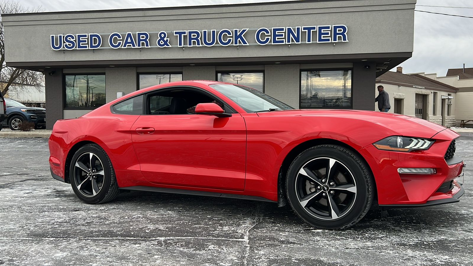 2021 Ford Mustang EcoBoost 1