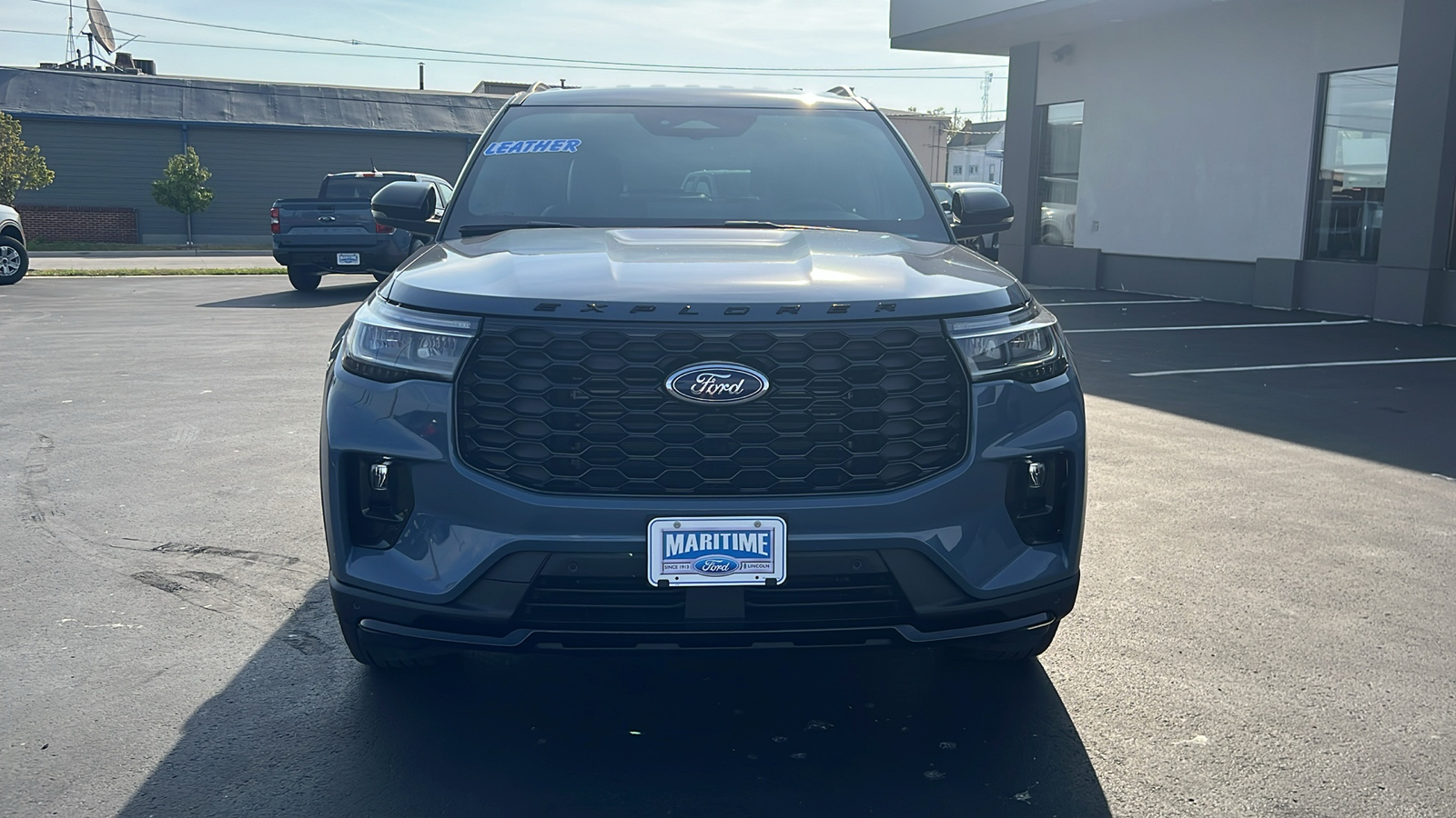 2025 Ford Explorer ST-Line 2