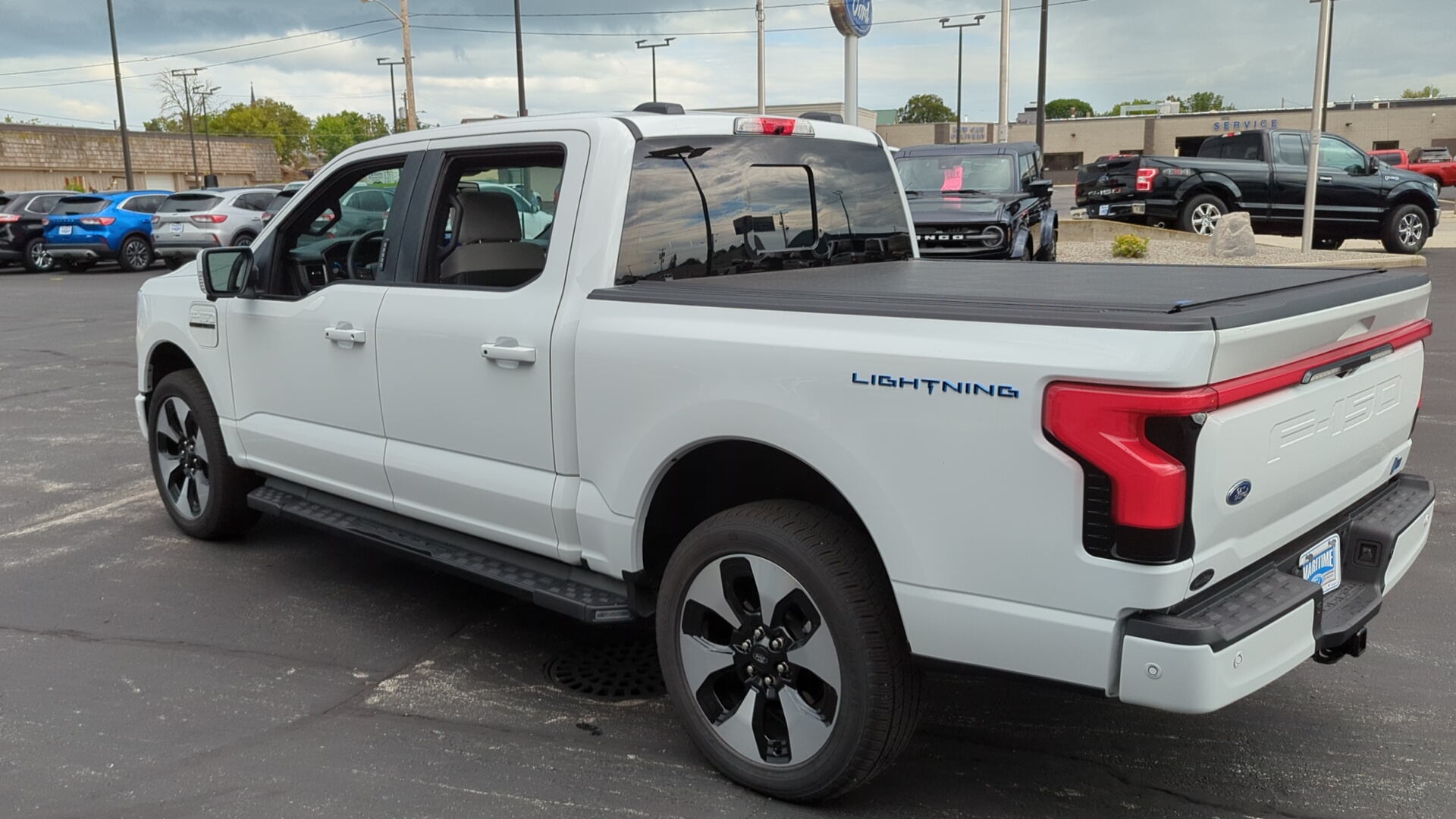 2022 Ford F-150 Lightning Platinum 9