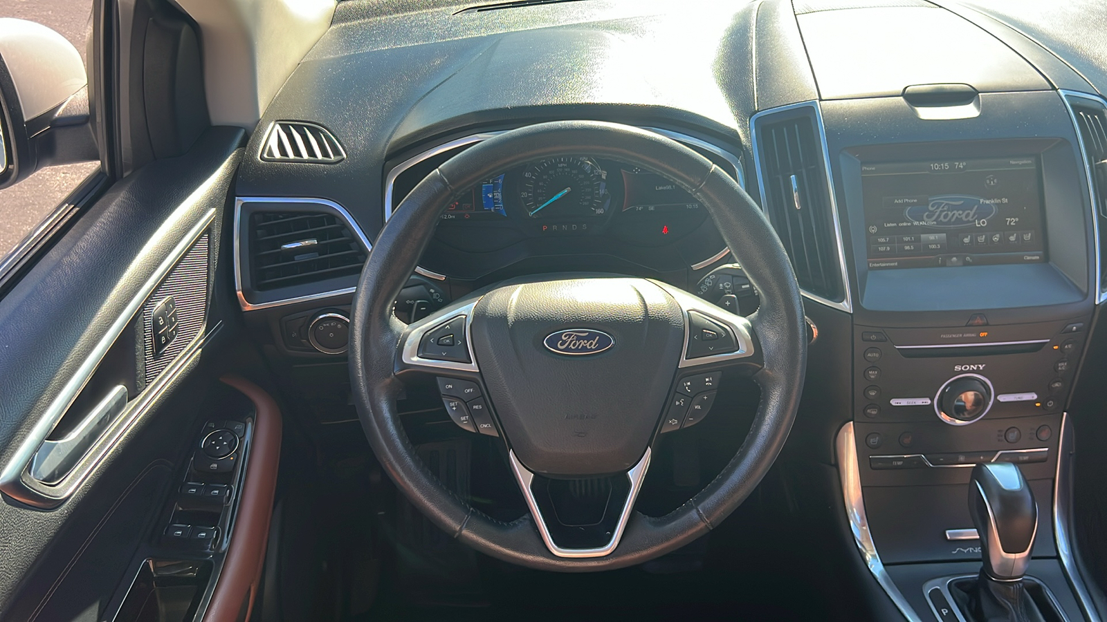 2015 Ford Edge Titanium 11