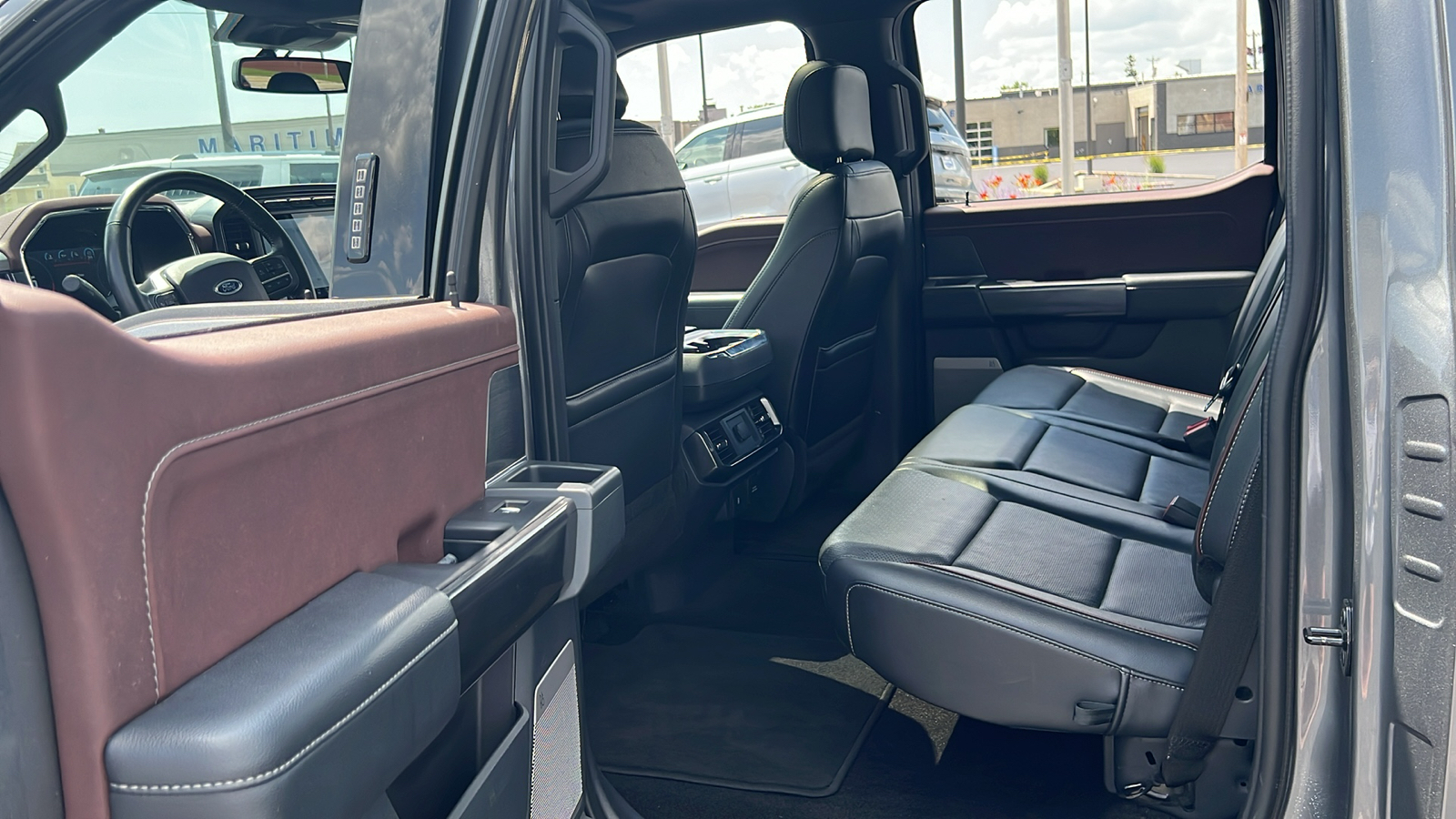 2021 Ford F-150 LARIAT 24