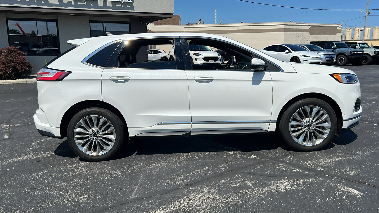 2021 Ford Edge Titanium 2