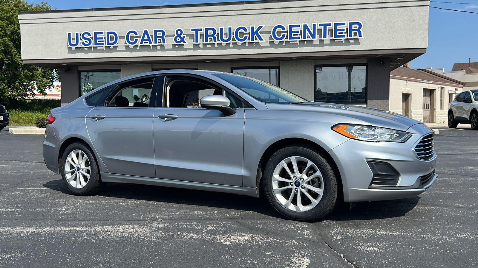 2020 Ford Fusion SE 1