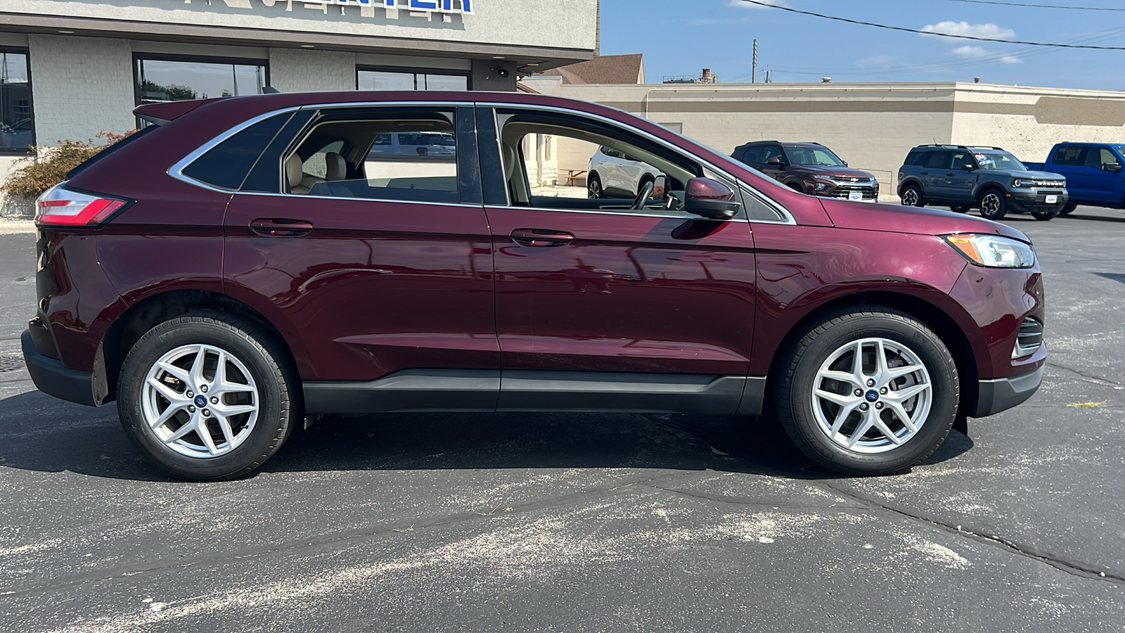 2021 Ford Edge SEL 2