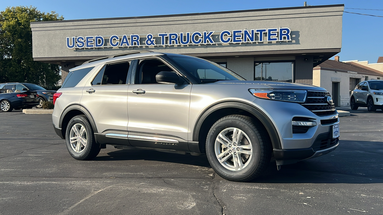 2021 Ford Explorer XLT 1