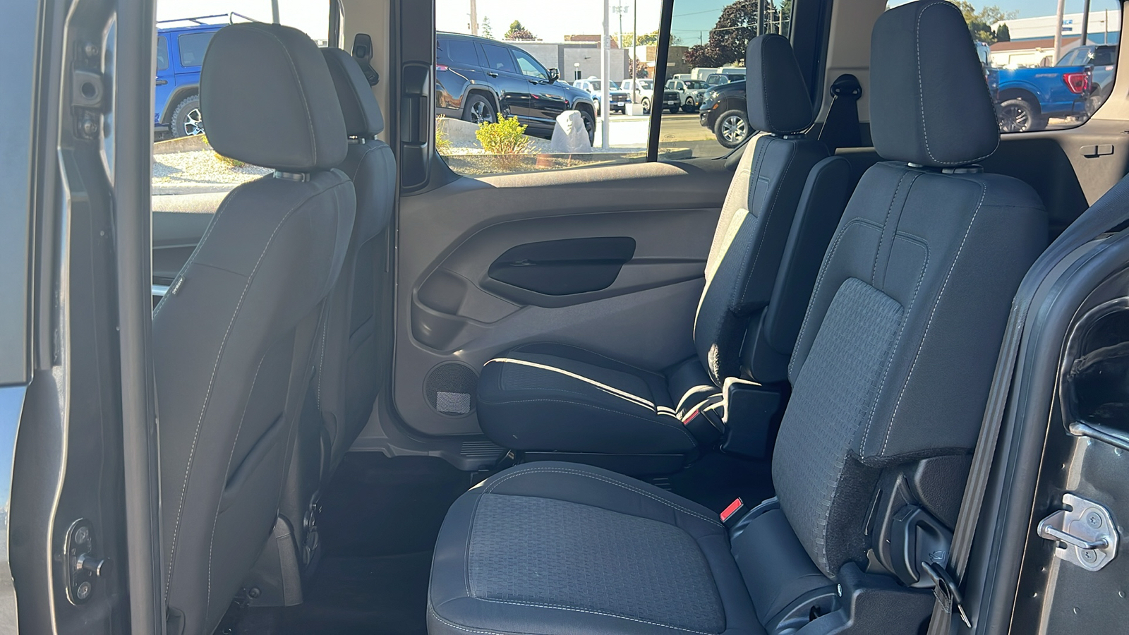 2020 Ford Transit Connect Wagon XLT 25